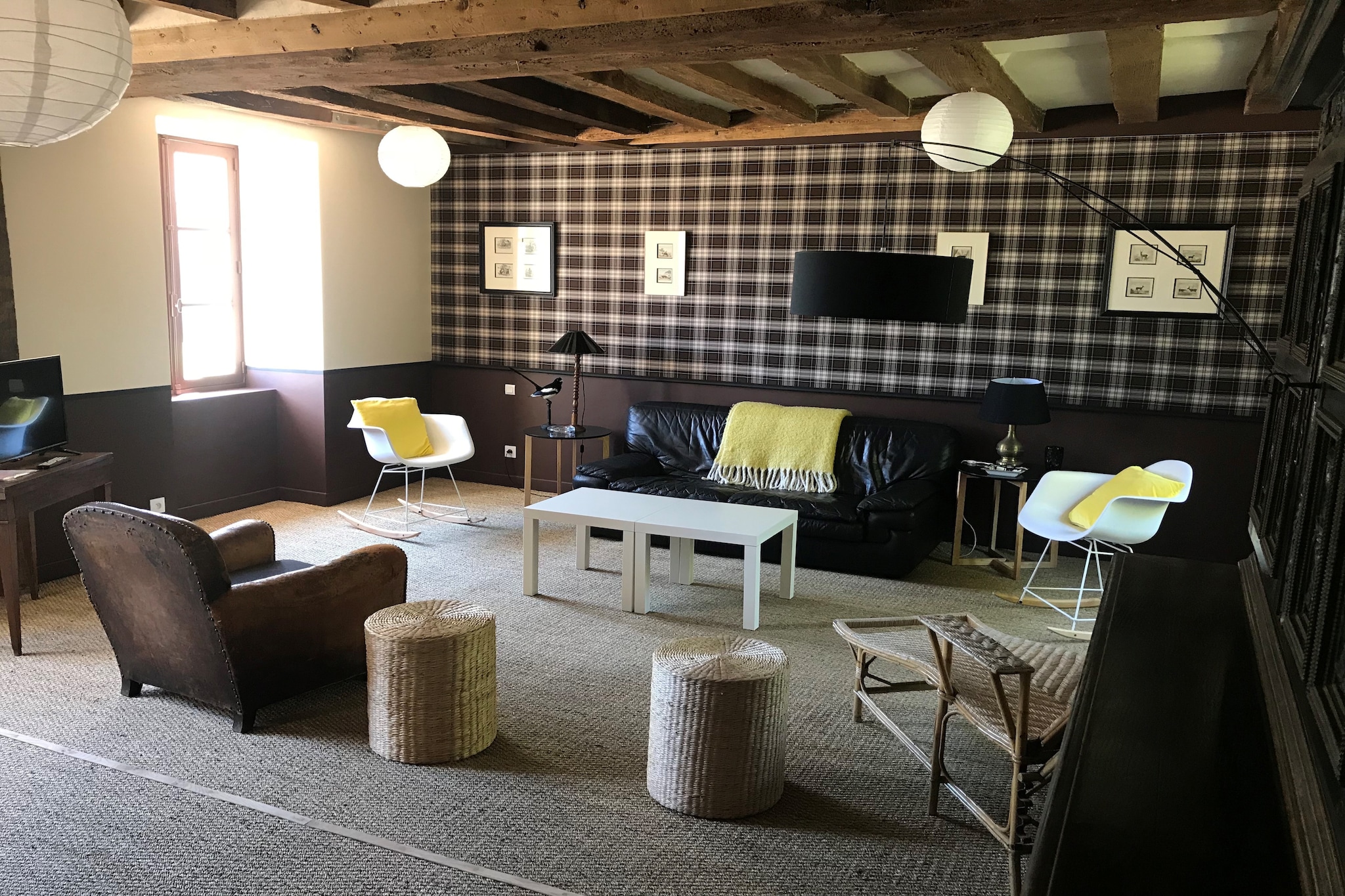 Situated in the peaceful village of Saint-Laurent-des-Mortiers in the Pays de la Loire region of France, La Juquaise is a spacious and charming holiday home that combines traditional character with modern comfort. Set on a generous private estate next to a historic 18th-century manor, this property offers privacy, open outdoor space, and plenty of room for families or groups to relax and enjoy the French countryside.

As you arrive via your own private driveway, you’ll find the holiday home surrounded by a large private garden with sunny and shaded areas perfect for outdoor living, dining, and quiet moments in nature - ideal if you’re seeking calm and space during your stay. The garden offers multiple spots to unwind and make the most of the open setting and fresh air.

Inside, the home’s layout is designed for comfort and flexibility. The interior includes a modern, fully equipped kitchen and a welcoming living area where you can gather for meals or relaxation. A corridor leads past three bedrooms and bathroom facilities, providing comfortable sleeping space for up to 6 guests. Additional conveniences such as Wi-Fi, comfortable seating, and spacious common rooms make it easy to settle in.

The home’s location offers excellent access to the Mayenne countryside, with opportunities for scenic walks and cycling in the surrounding landscape. Nearby towns like Angers, Le Mans, Nantes, and the iconic Mont Saint-Michel or Puy du Fou make excellent day trips, while the nearby Mayenne River provides swimming and nature activities about 8 km away.
