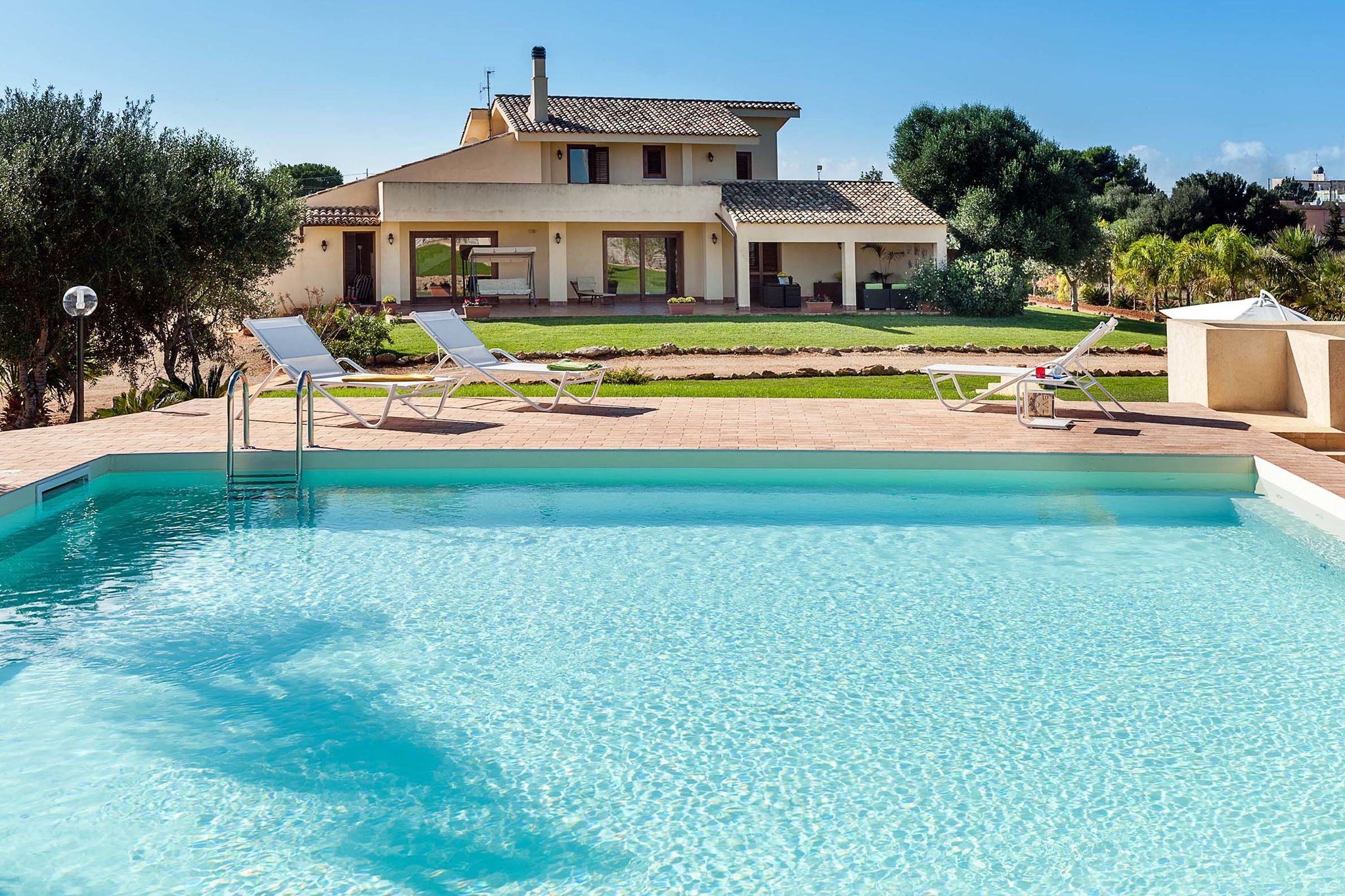 Grande villa avec piscine à Marsala