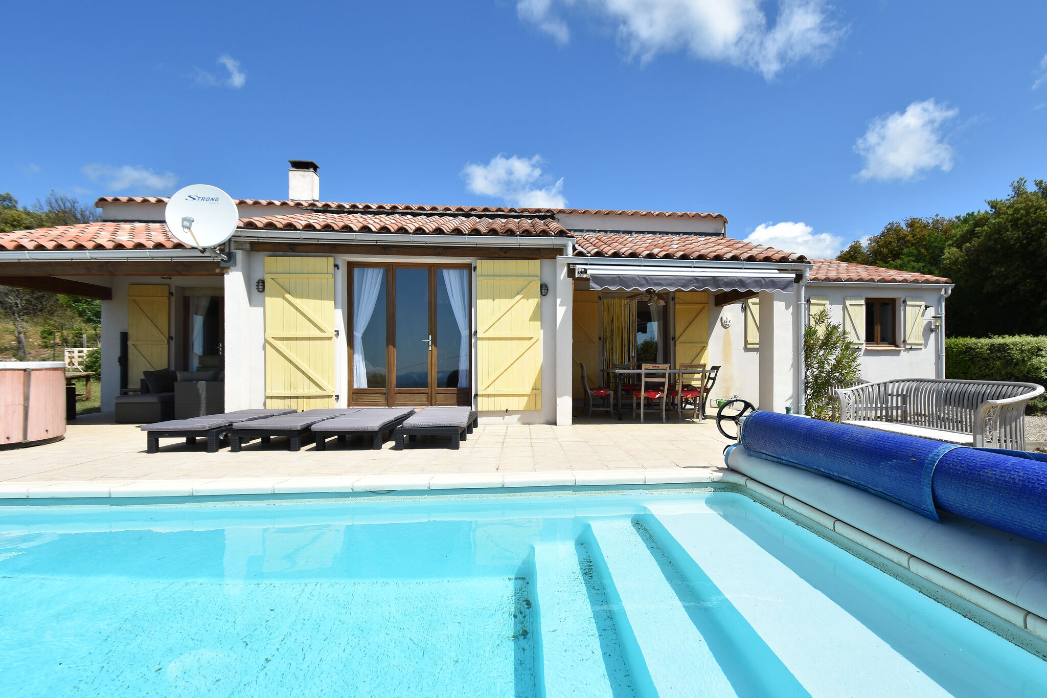 Villa avec piscine chauffée, jacuzzi et vue imprenable