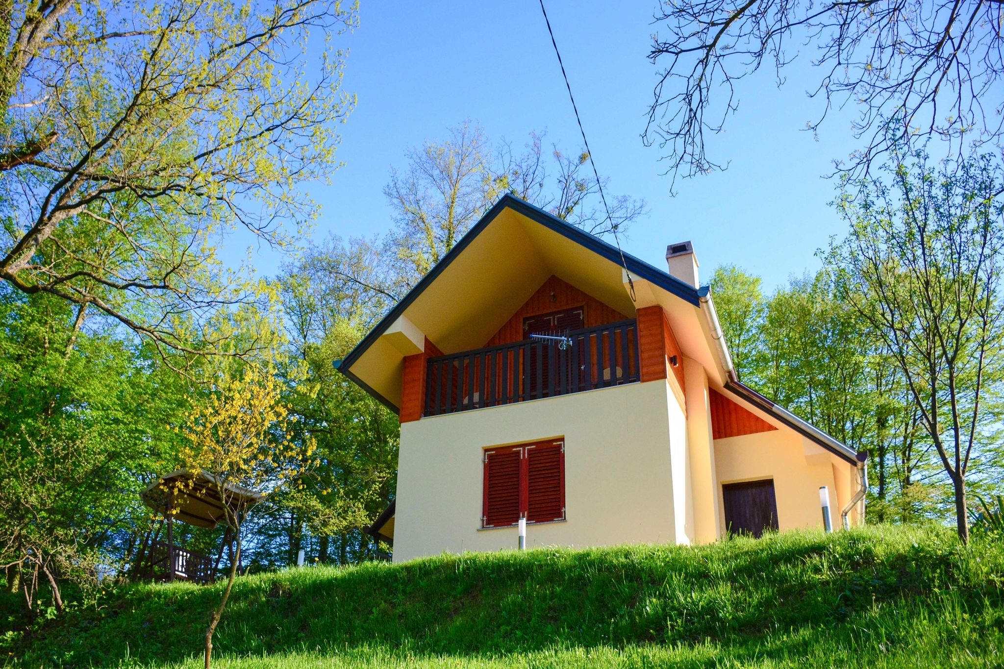 Lovely holiday house with big, private garden,  1.5km from well known SPA centre