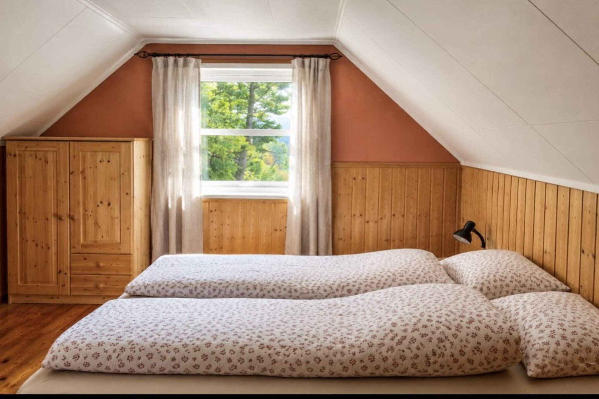 HUS NR. 2 - Binnen