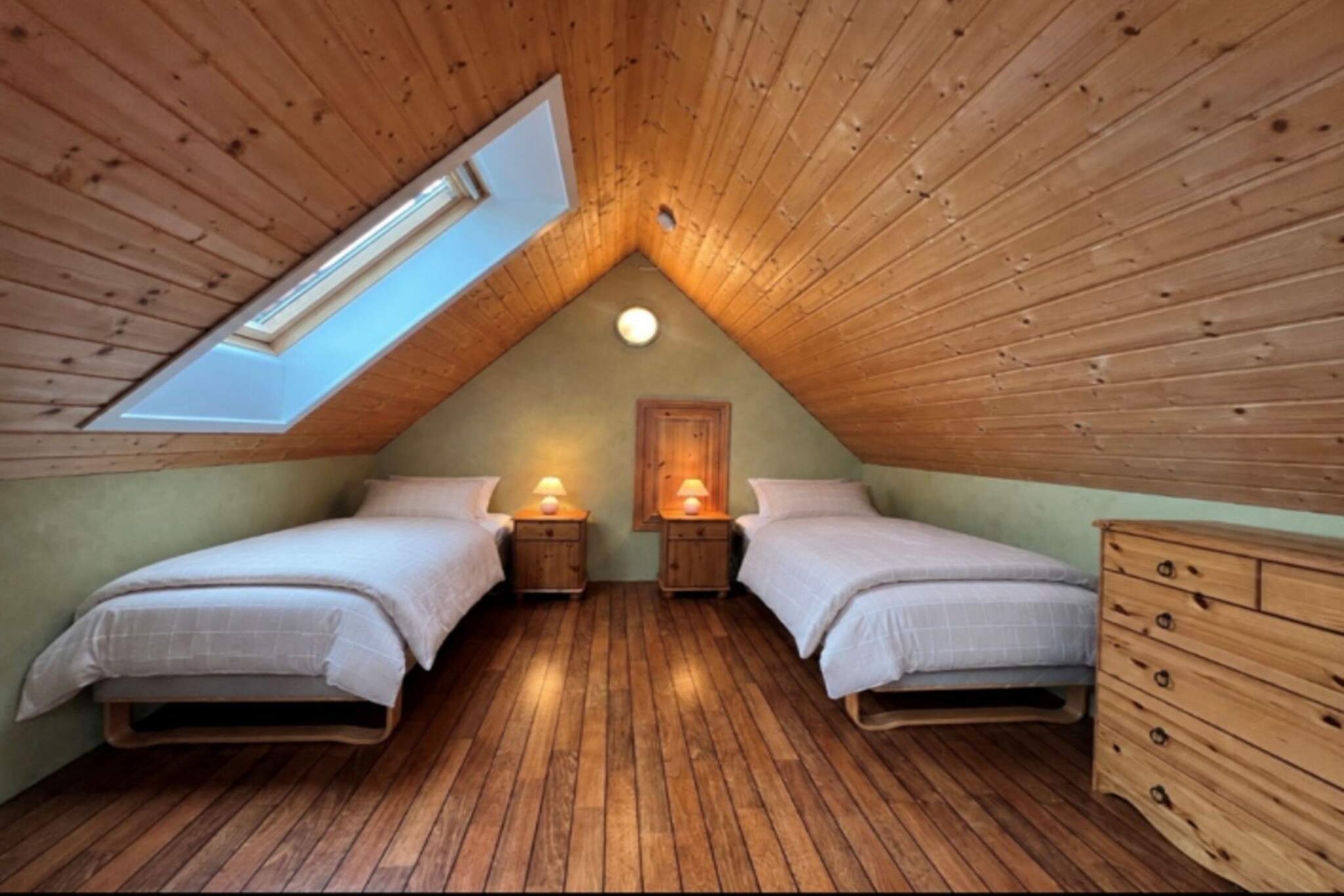 HUS NR. 2 - Indoor