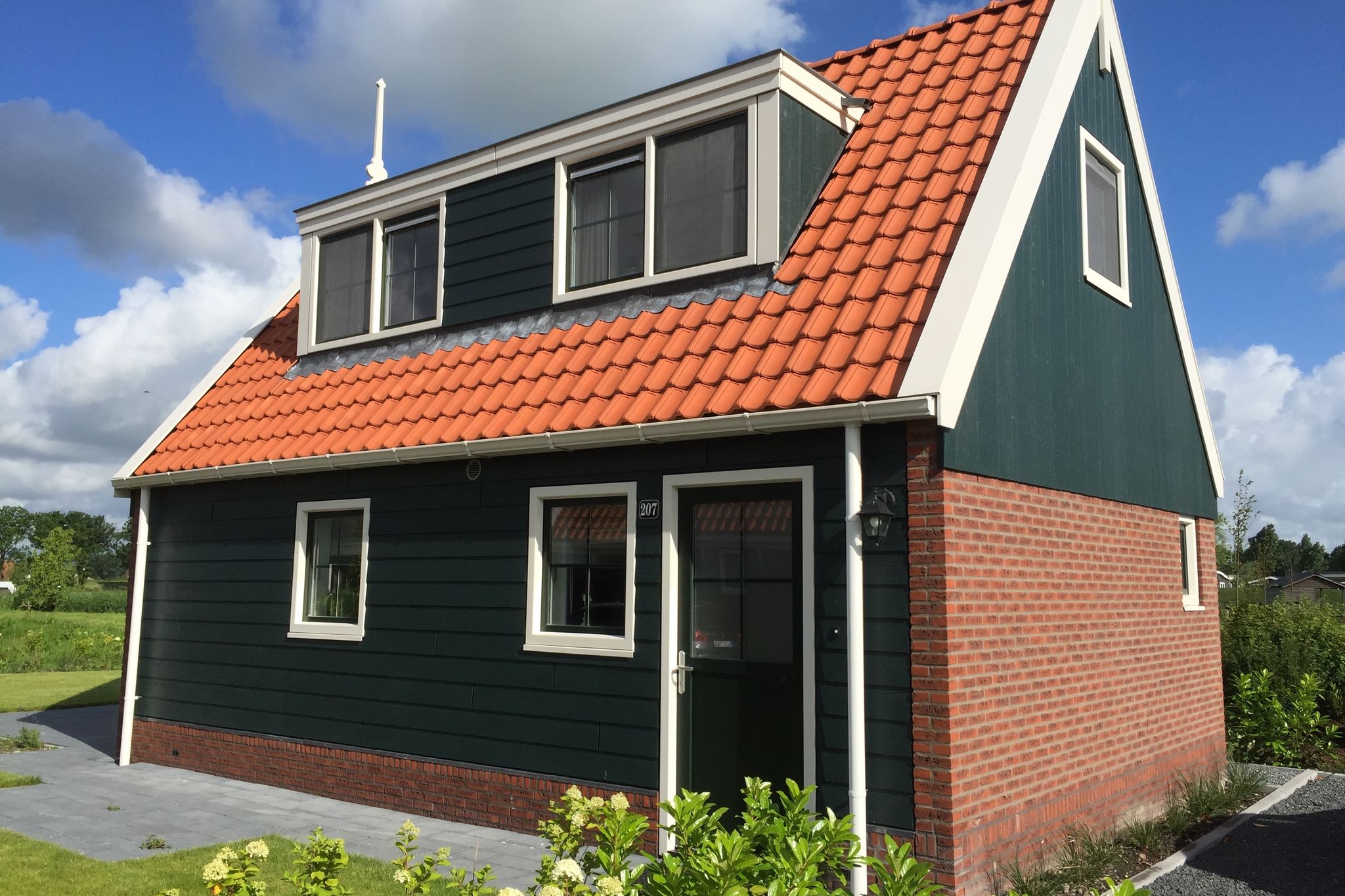 In Zaanse stijl gebouwd vakantiehuis, op 15 km. van Alkmaar