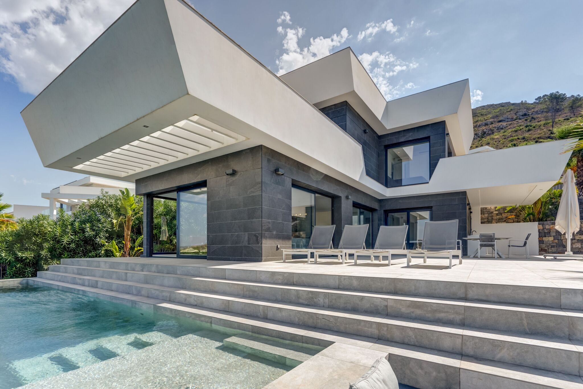 Moderne Villa in Javea mit eigenem Pool
