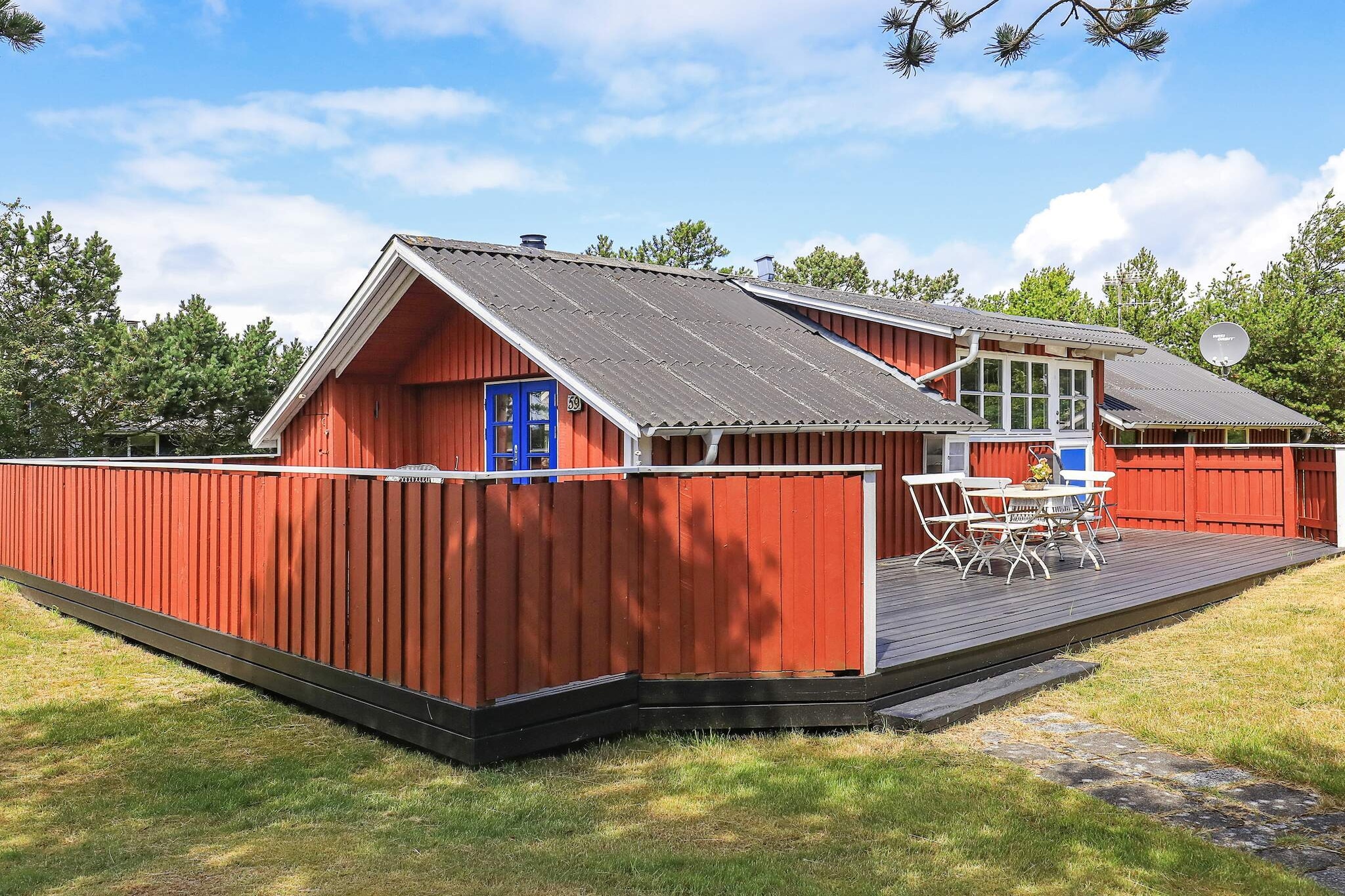 Holiday Home with Terrace & Fire Pit