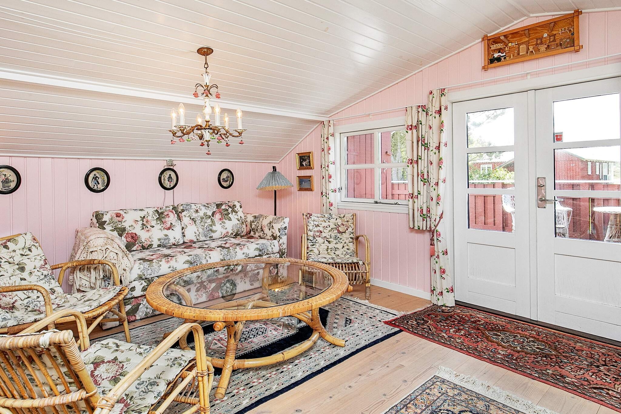 Holiday Home with Terrace & Fire Pit - Indoor