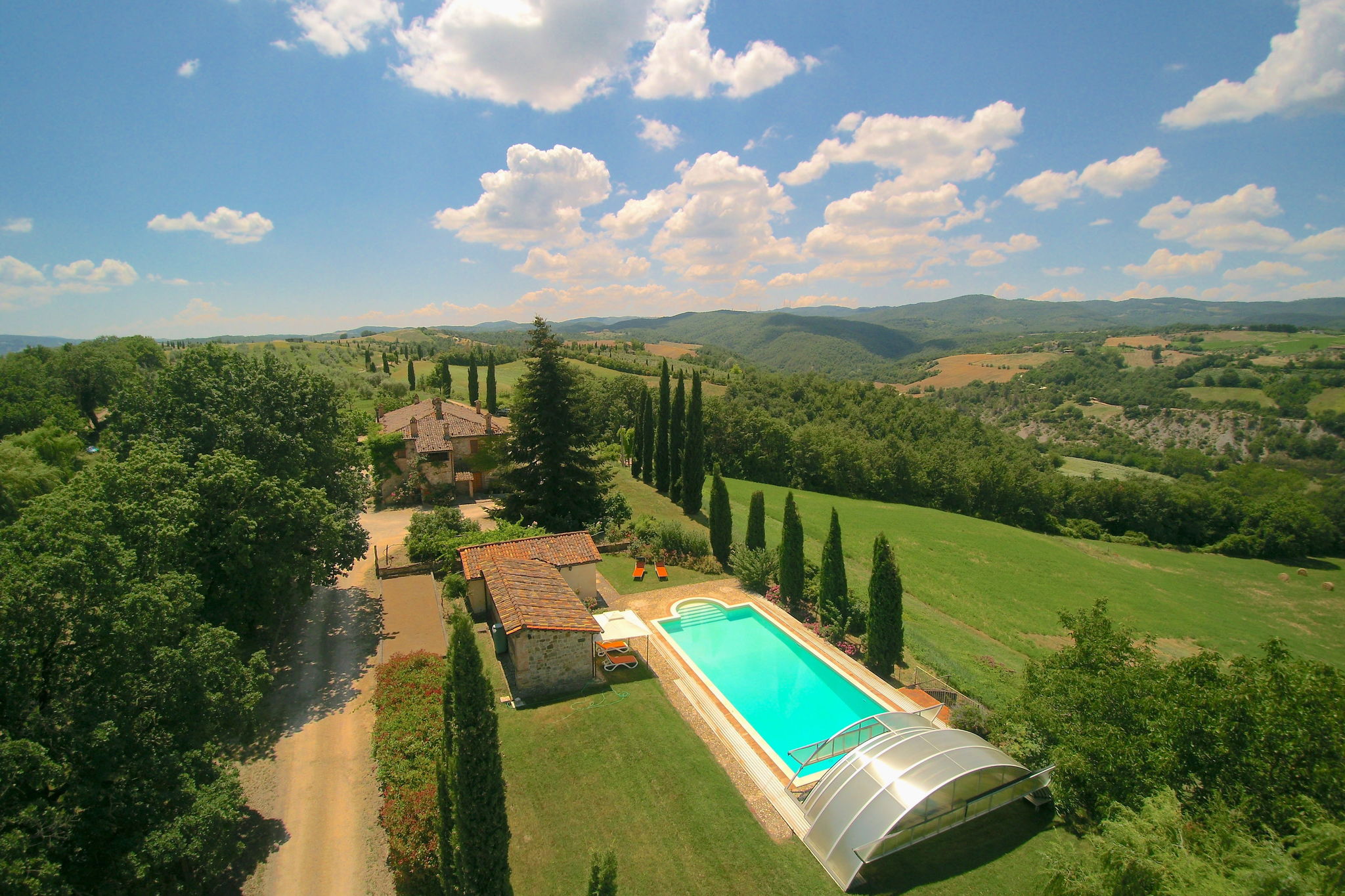 Luxe villa in San Venanzo met een privézwembad