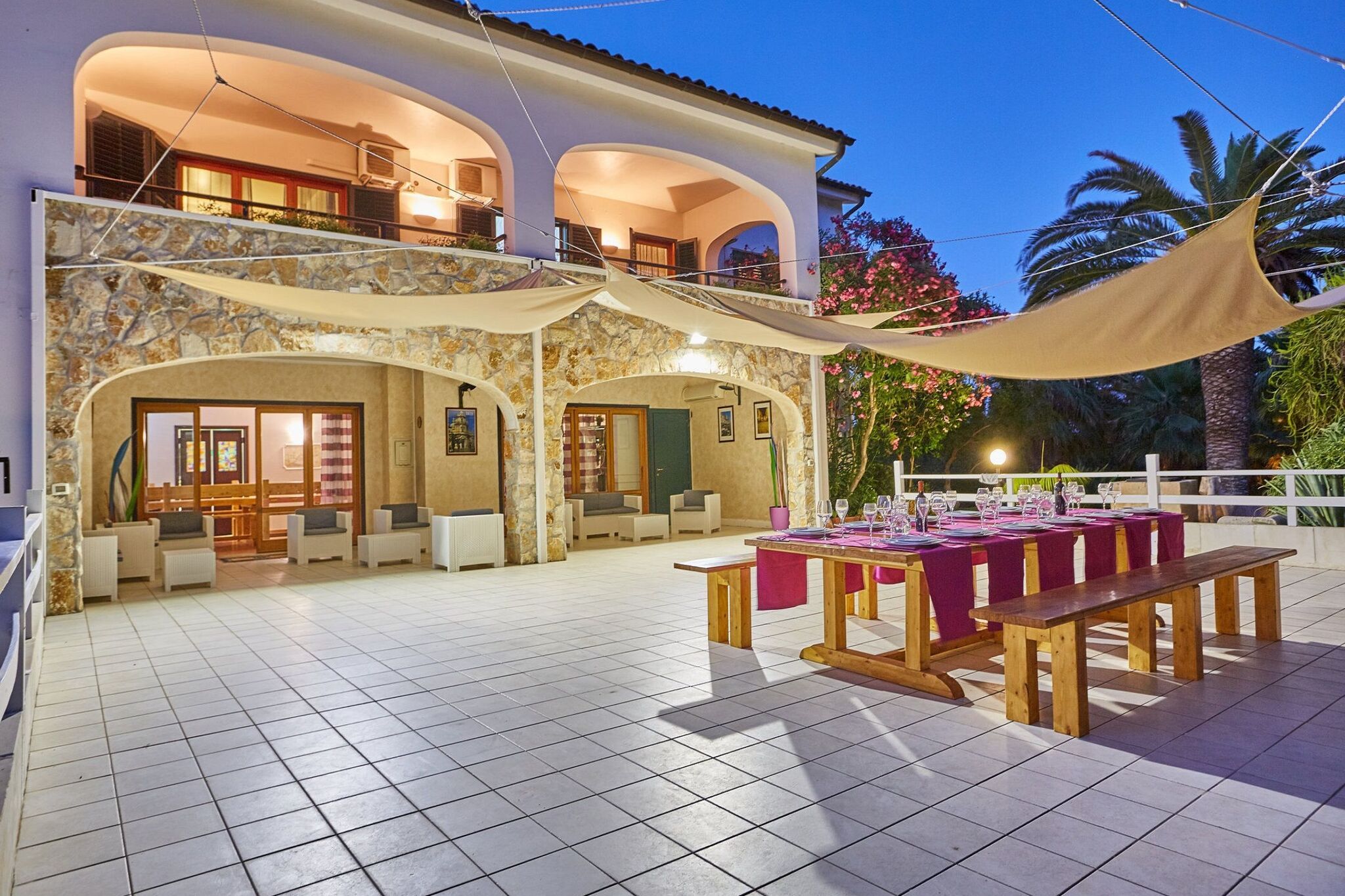 Villa near the sea with private pool and air conditioning