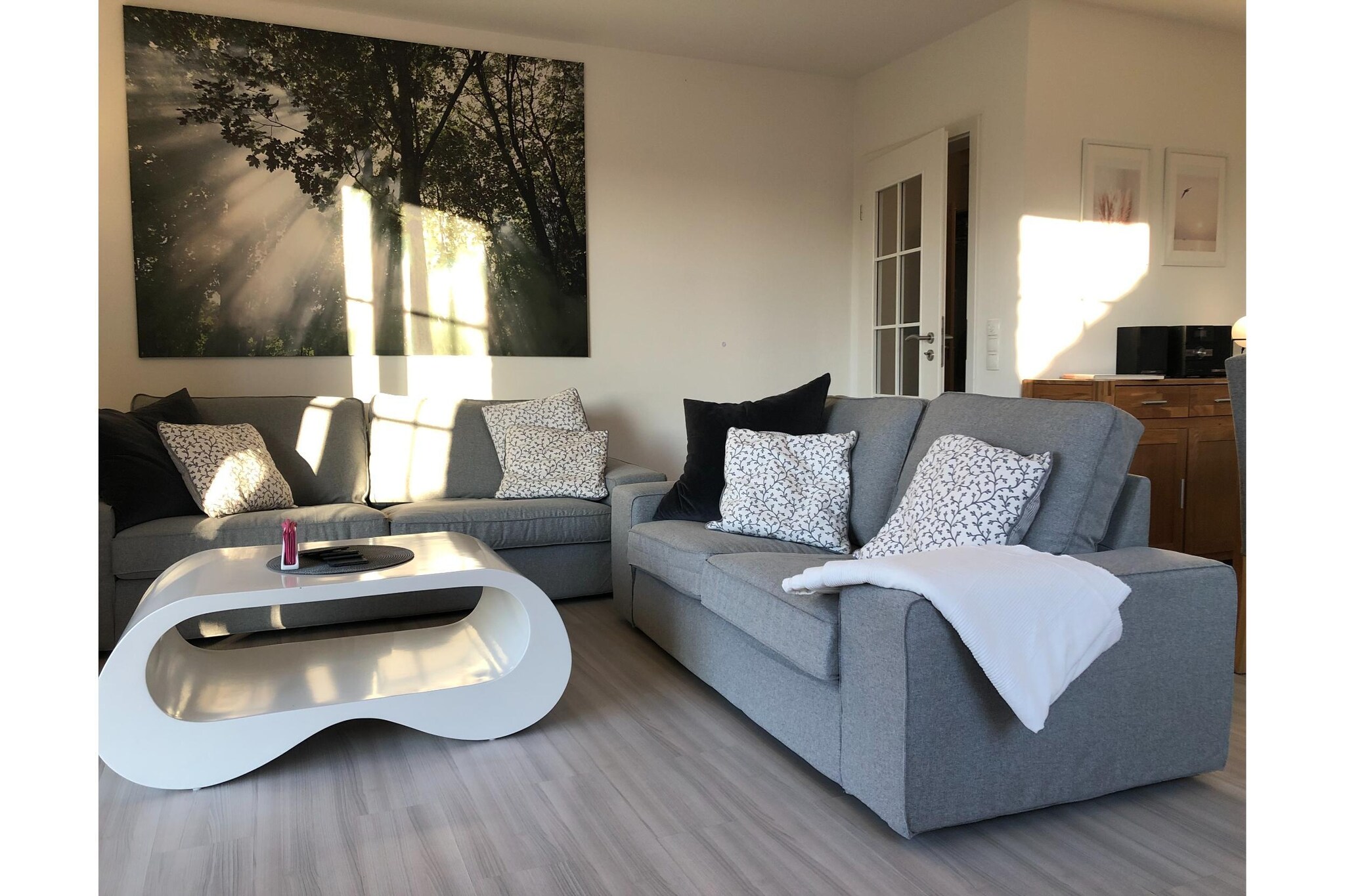 Just 3 km from the sea and sandy beach, this generously sized guest house offers two fully equipped levels ideal for large families or groups. The ground floor features a cozy living room with a flatscreen TV, dining table, radio, and party games, plus a separate kitchen with ceramic hob, oven, microwave, dishwasher, and fridge-freezer. Two bedrooms—one with a king-size bed and one with twin singles—share a modern bathroom with shower and hairdryer.
Upstairs, guests enjoy a second open kitchen and a large living/dining room with seating for ten, stereo unit, and balcony access. Sleeping arrangements include a king-size bedroom, a twin room, and a bunk room for kids. A second bathroom ensures comfort and privacy, while central heating keeps things cozy year-round.
Outdoors, relax on the terrace or in the garden with sun loungers, BBQ, and deckchairs. Extras like paid bicycle rentals, washing machine, baby crib, cot, and high chair make it perfect for extended stays. With restaurants just 1 km away and supplies within 3 km, this peaceful retreat blends countryside charm with coastal convenience.
