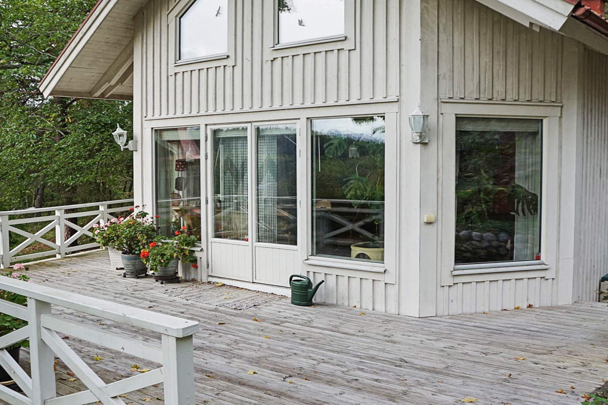 Living room(2x single bed), open kitchen(cooker(electric), hood, coffee machine, microwave, dishwasher, fridge-freezer), Living/bed room(TV, fireplace, radio), bedroom(2x single bed), bathroom(floor heating)(washbasin, shower, toilet, washing machine), terrace, garden furniture, BBQ, parking, swimming pool(outside), geothermal energy, air to air heatpump