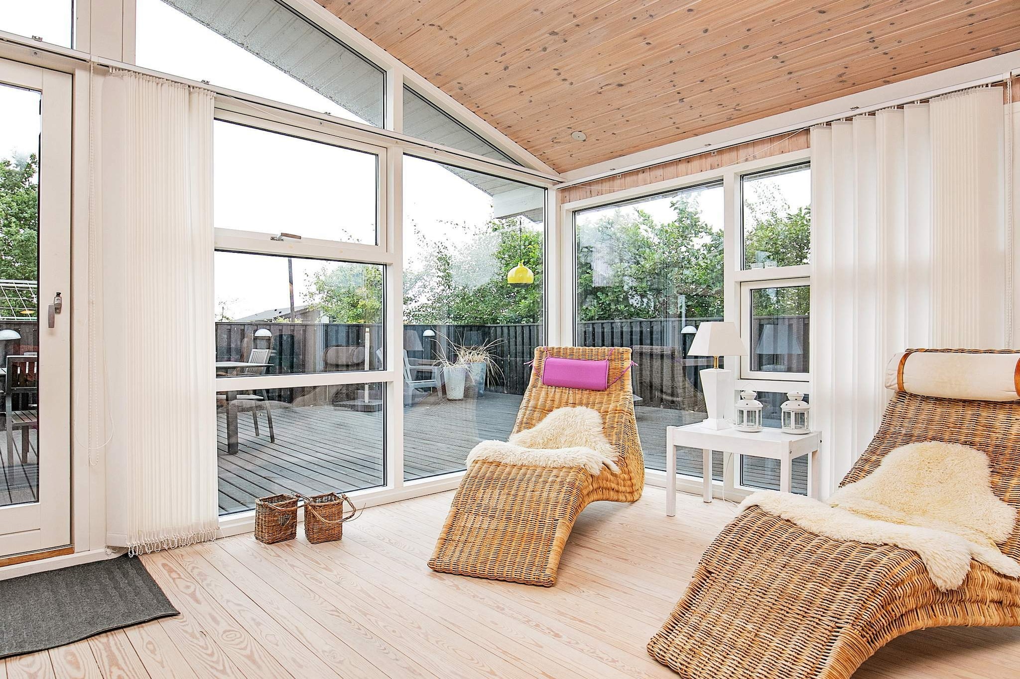 Holiday home located in quiet surroundings on a large plot with access directly down to the dunes, child-friendly beach and close to Palmestranden in Frederikshavn. The cottage is furnished with three good bedrooms, open kitchen / family room and living room with wood stove, where there is direct access to a closed, west-facing terrace. Here there is room for cozy barbecue evenings, where you can enjoy the silence in the area. In addition, the grounds invite for lots of play on the large lawn, where there are swings, football goals and trampoline (used at your own risk / insurance). There is PlayStation incl. game. This house is ideal for those who want relaxation, sun, stand and nature experiences during the holidays.

A refundable deposit might be charged closer to your check-in date. This deposit covers utilities consumed during your stay and any additional services that may be taken. The final amount will be adjusted based on actual meter readings, actual usage of extra services, and any remaining balance will be refunded within 21 days after checkout.