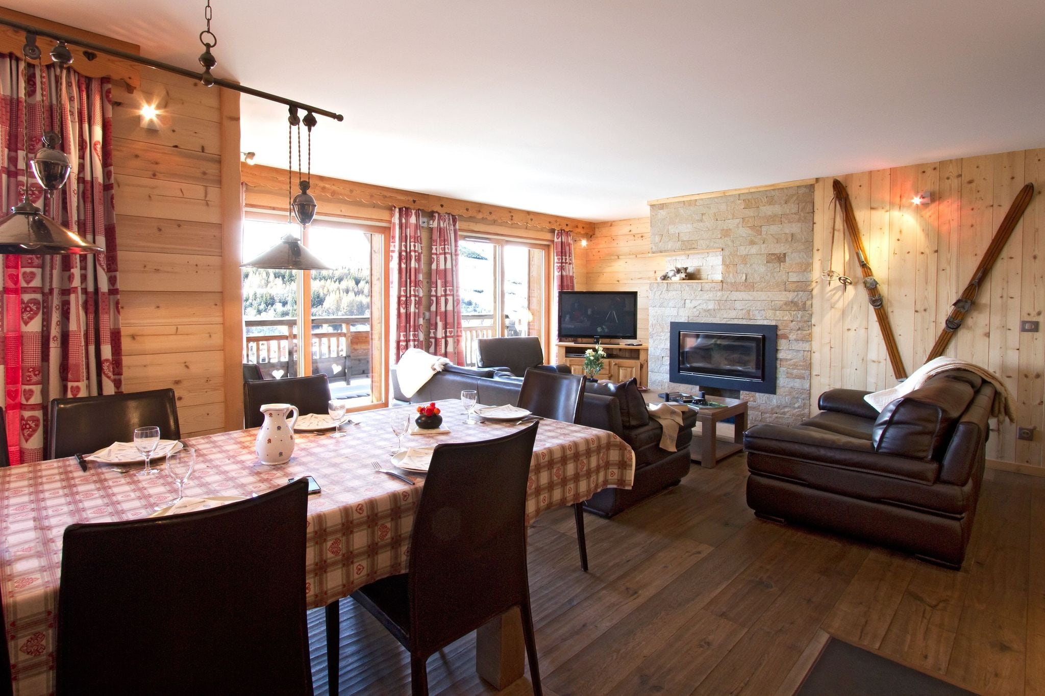 Beautiful detached chalet with a fireplace in Les Deux Alpes