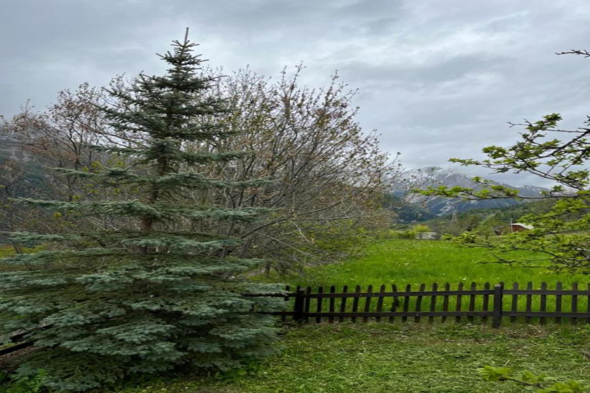 Le Village de Praroustan 1-Areas summer 20km