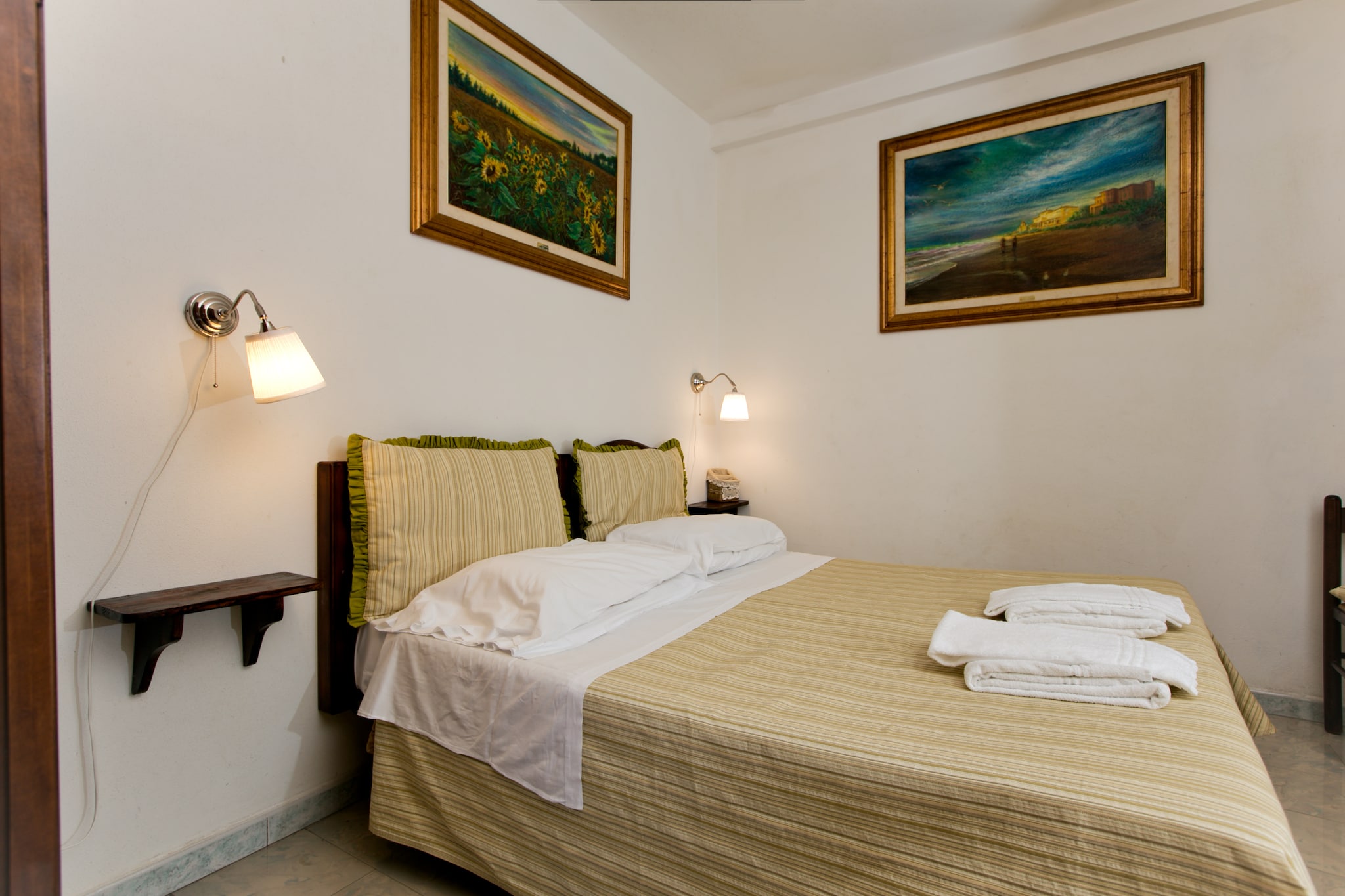 Ground floor: (Large kitchen(single sofa bed, TV(satellite), dining table, fireplace, oven, dishwasher, fridge(+ freezer), washing machine), bedroom(single bed, double bed), bathroom(shower))\n\ngarden, BBQ, swimming pool(shared with other guests, 12 x  6 m., opened from Apr upto and including Sep)