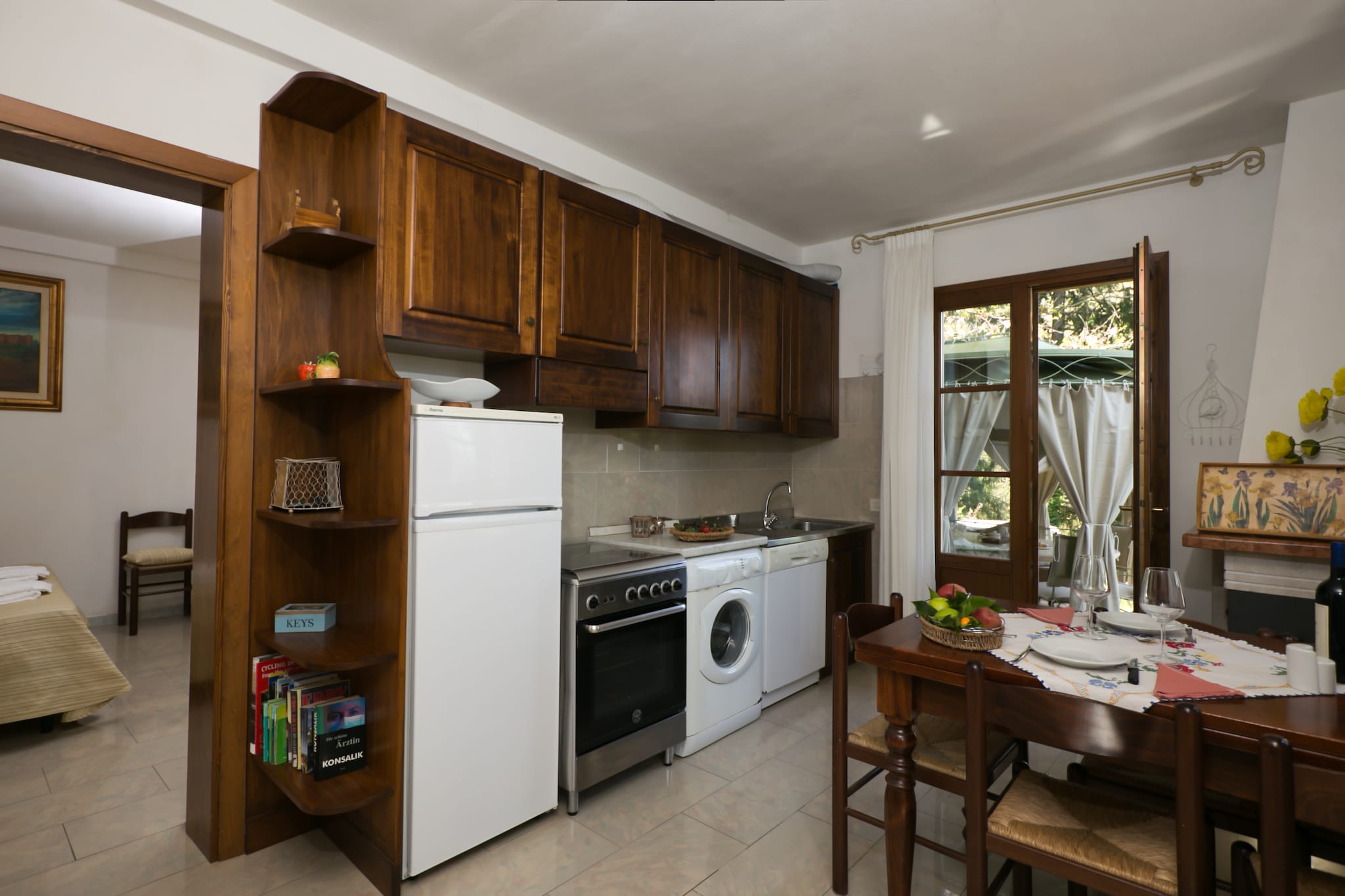 This large apartment with shared swimming pool is located in a villa from the sixties in a hilly area near Sassetta, at an altitude of 500 meters.

In the villa there is yet another apartment. This charming apartment has been comfortably furnished and is equipped with all amenities. In the well-equipped kitchen you can of course prepare a delicious Tuscan meal during your stay. The fireplace provides pleasant warmth on cooler days. In summer, enjoy the sun outside or, in the shade of the chestnut trees in the garden, with a good book. It is also nice to relax by the swimming pool, which you share with the other guests.

You will find shops and a restaurant in Sassetta, 1 kilometer away. For a day of sun, sea and beach, head to Marina Castagneto Carducci, located 12 kilometers away. There is also a unique botanical garden here, which belongs to the owner. This garden is only open to guests, and it is definitely worth a visit. Culture lovers can find what they are looking for in the beautiful cities of Pisa, Lucca, Piombino, Livorno and Grosseto.
--
Heating optional and to be paid on site at local rate.
--
Guests are kindly requested to follow local rules regarding waste. In case of violation a penalty may be charged by the owner.
--