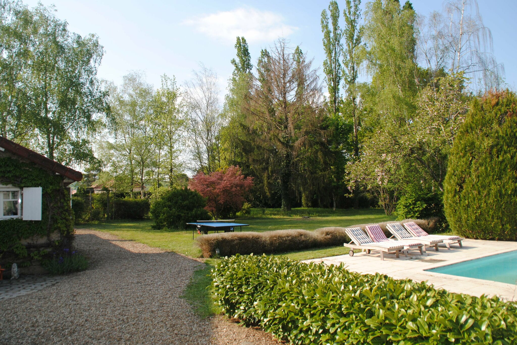 Wunderschöne Villa in Burgund mit Swimmingpool