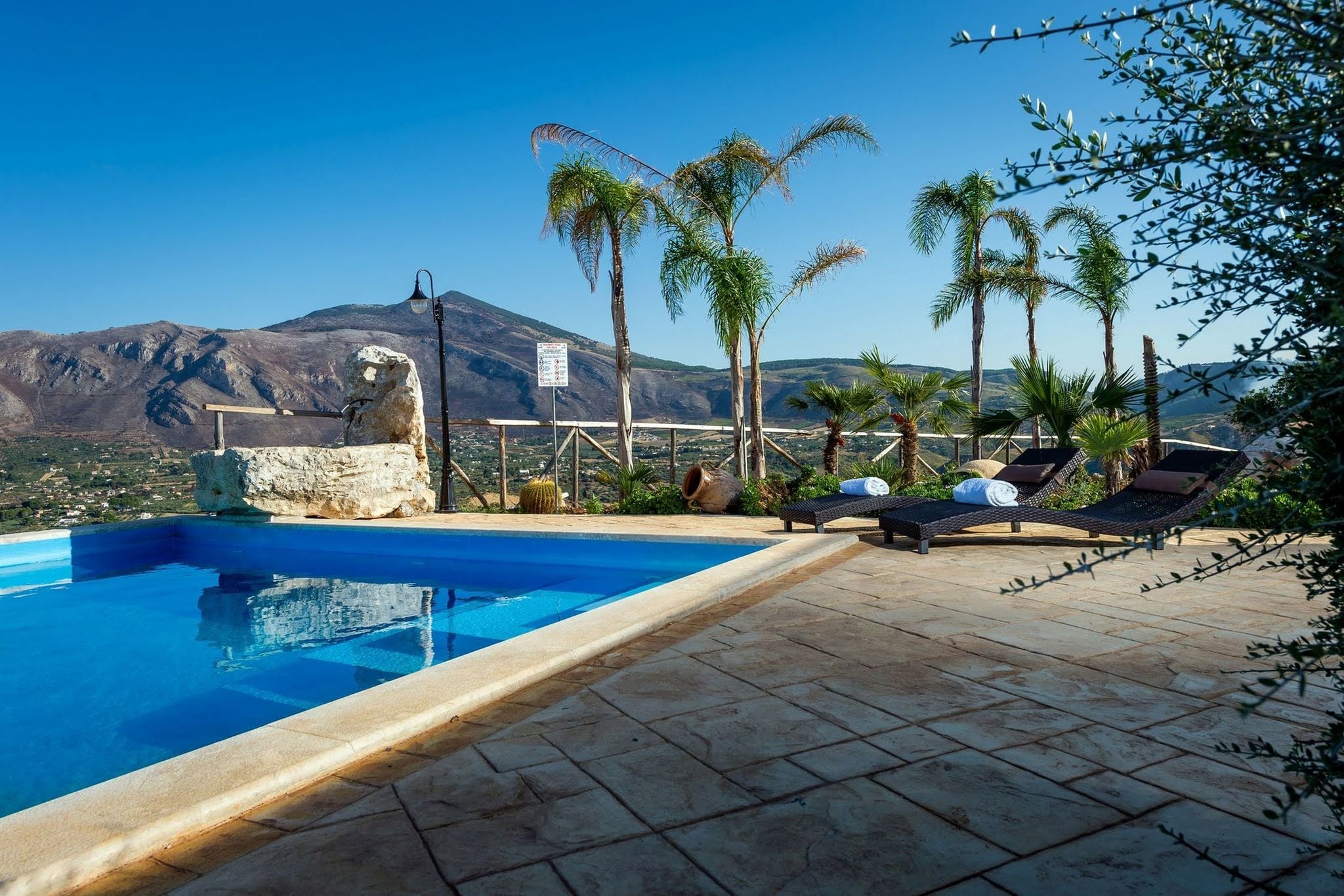 Landelijke villa in Castellammare del Golfo met grote tuin