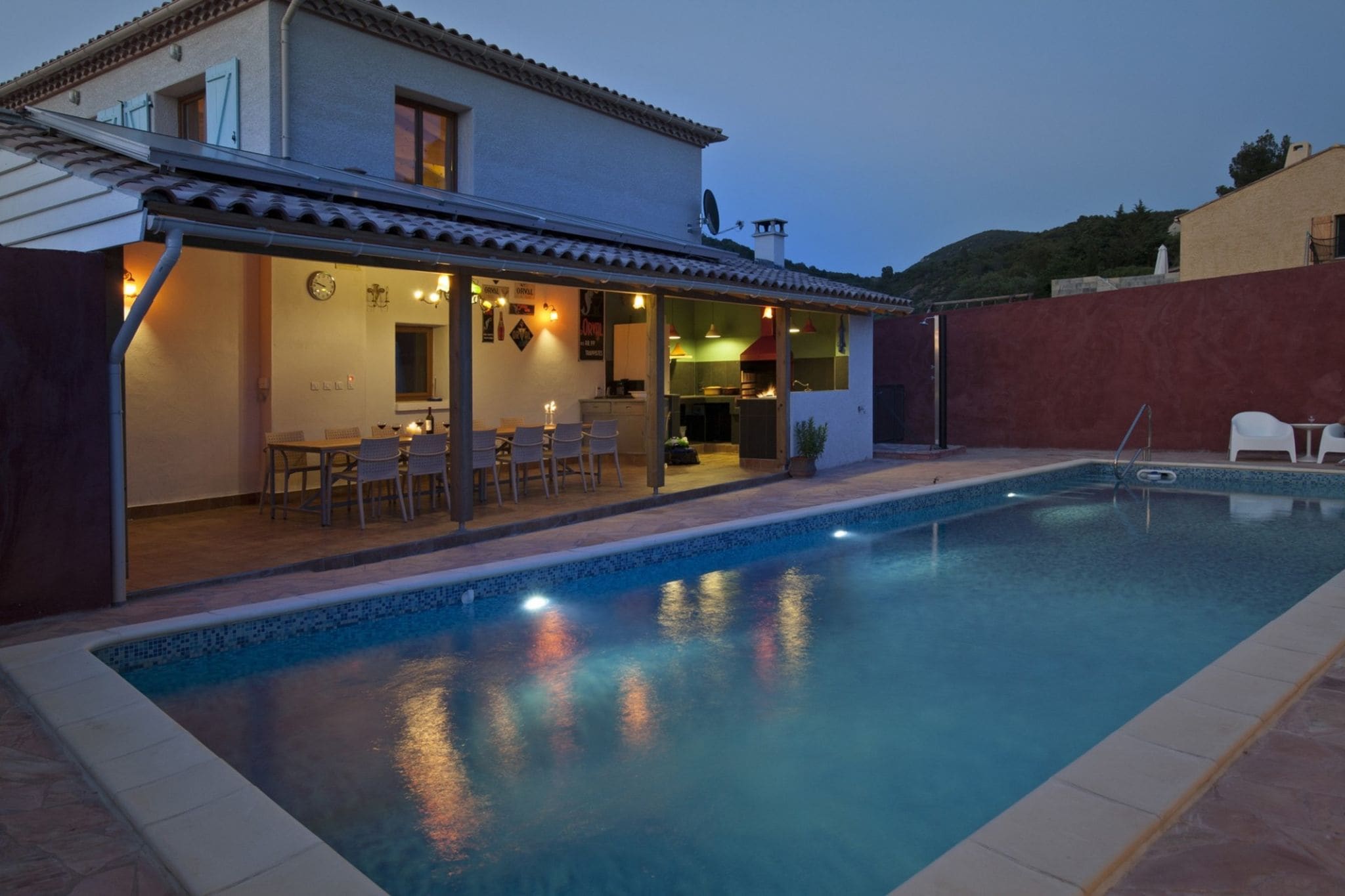 Moderne villa in Roquebrun met een privézwembad