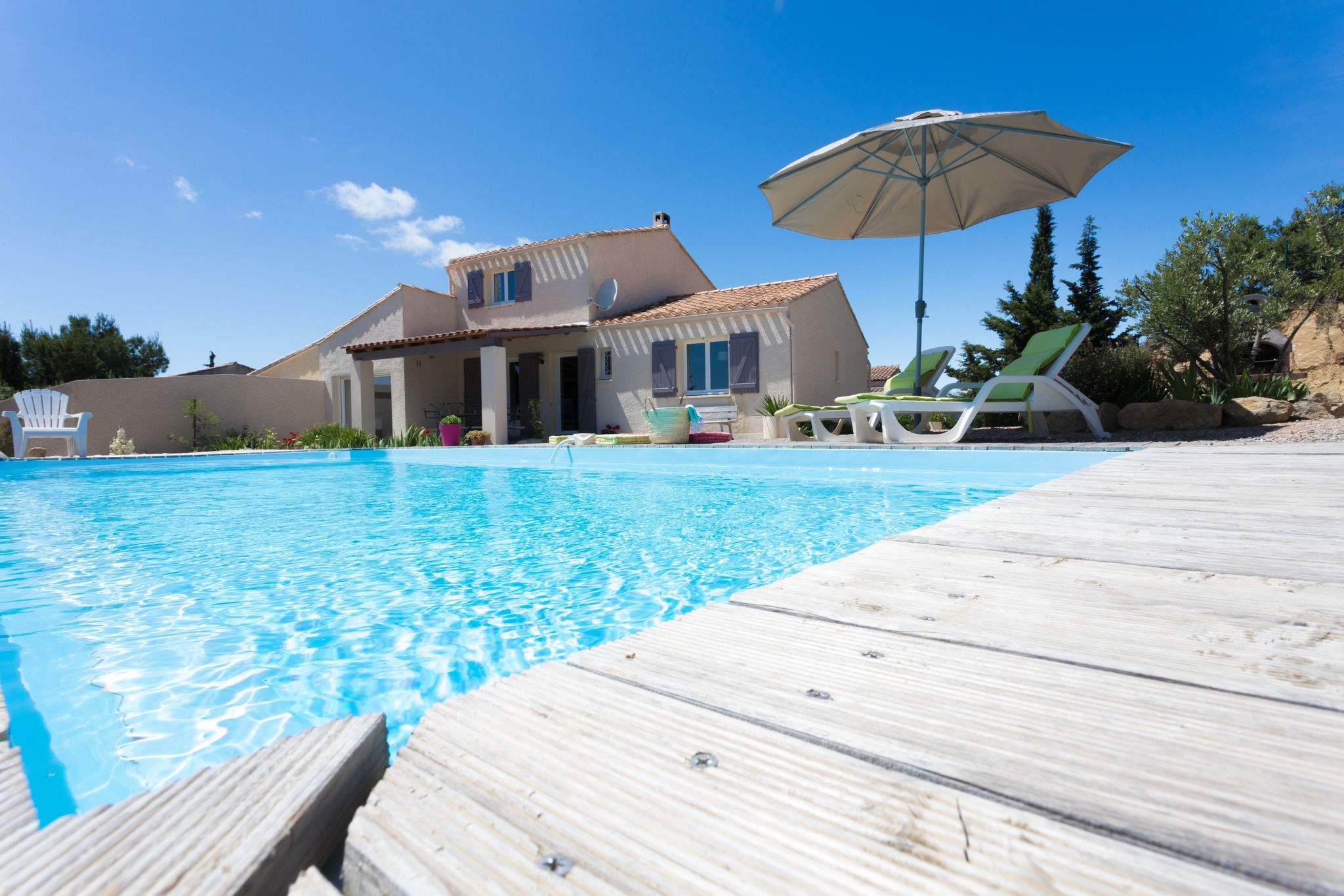 Spacious villa, plenty of privacy, private swimming pool surrounded by vineyards