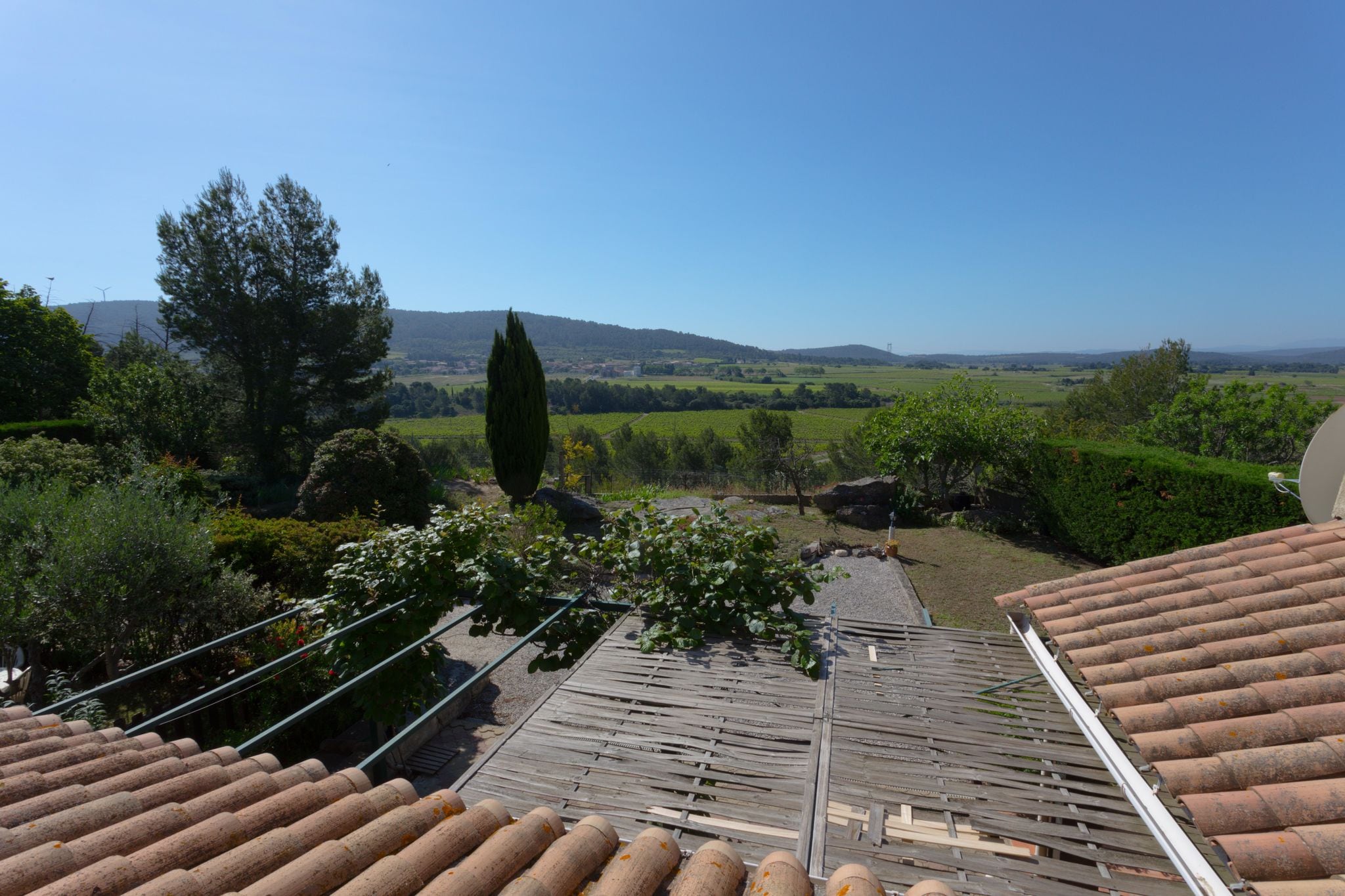 Villa naast Chateau Beaufort met prachtig uitzicht over de wijnvelden