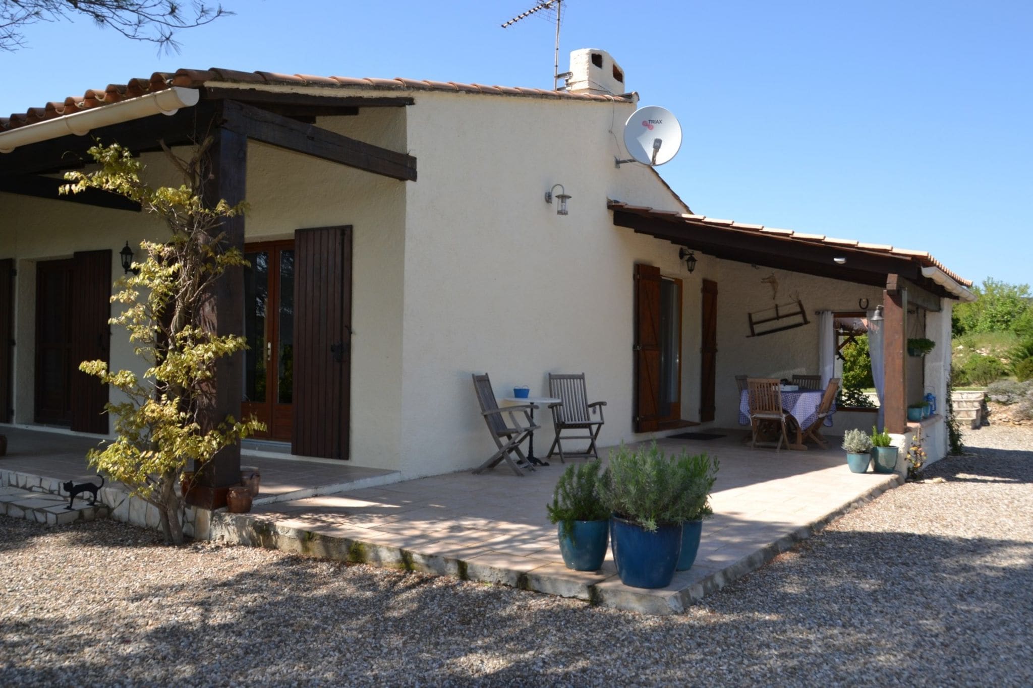 Lovely villa in Cesseras with private swimming pool