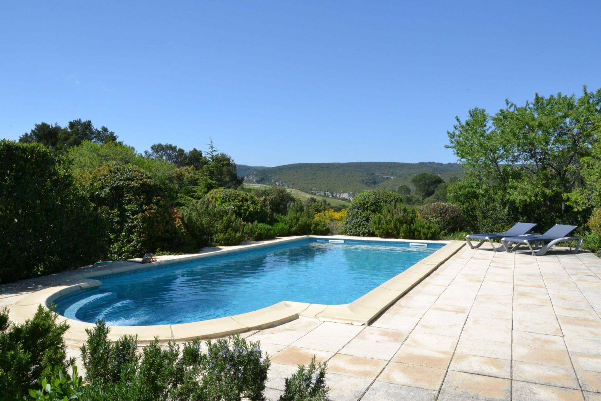 Mooie villa in Cesseras met privézwembad