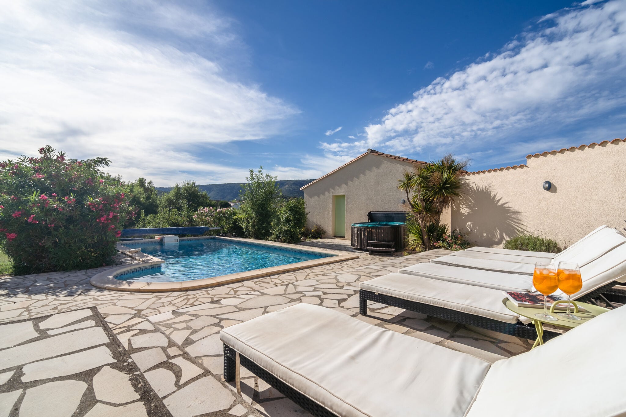 Villa with spa and private heated pool in Minervois