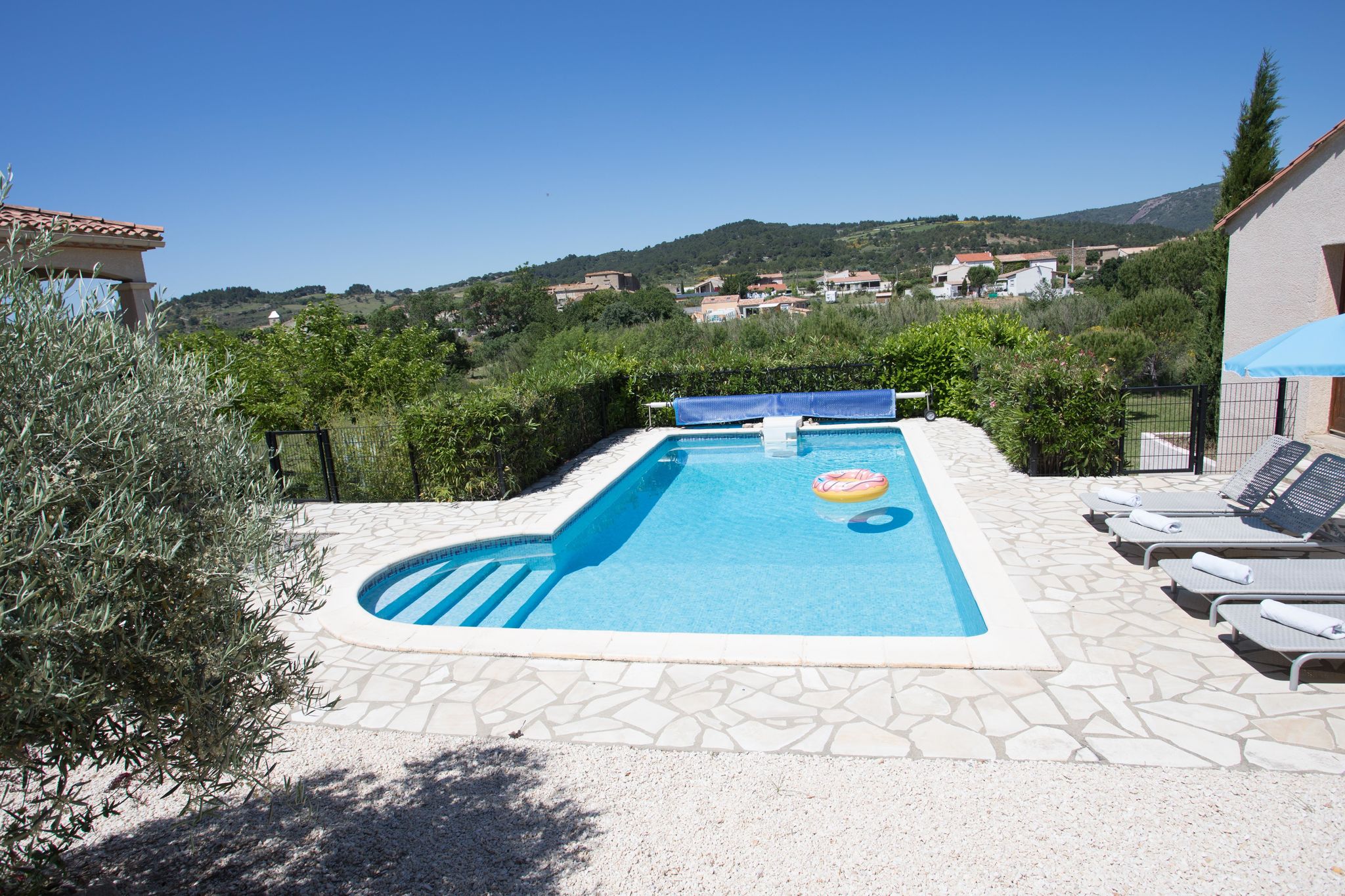 Royale villa met uitzicht en verwarmbaar privézwembad