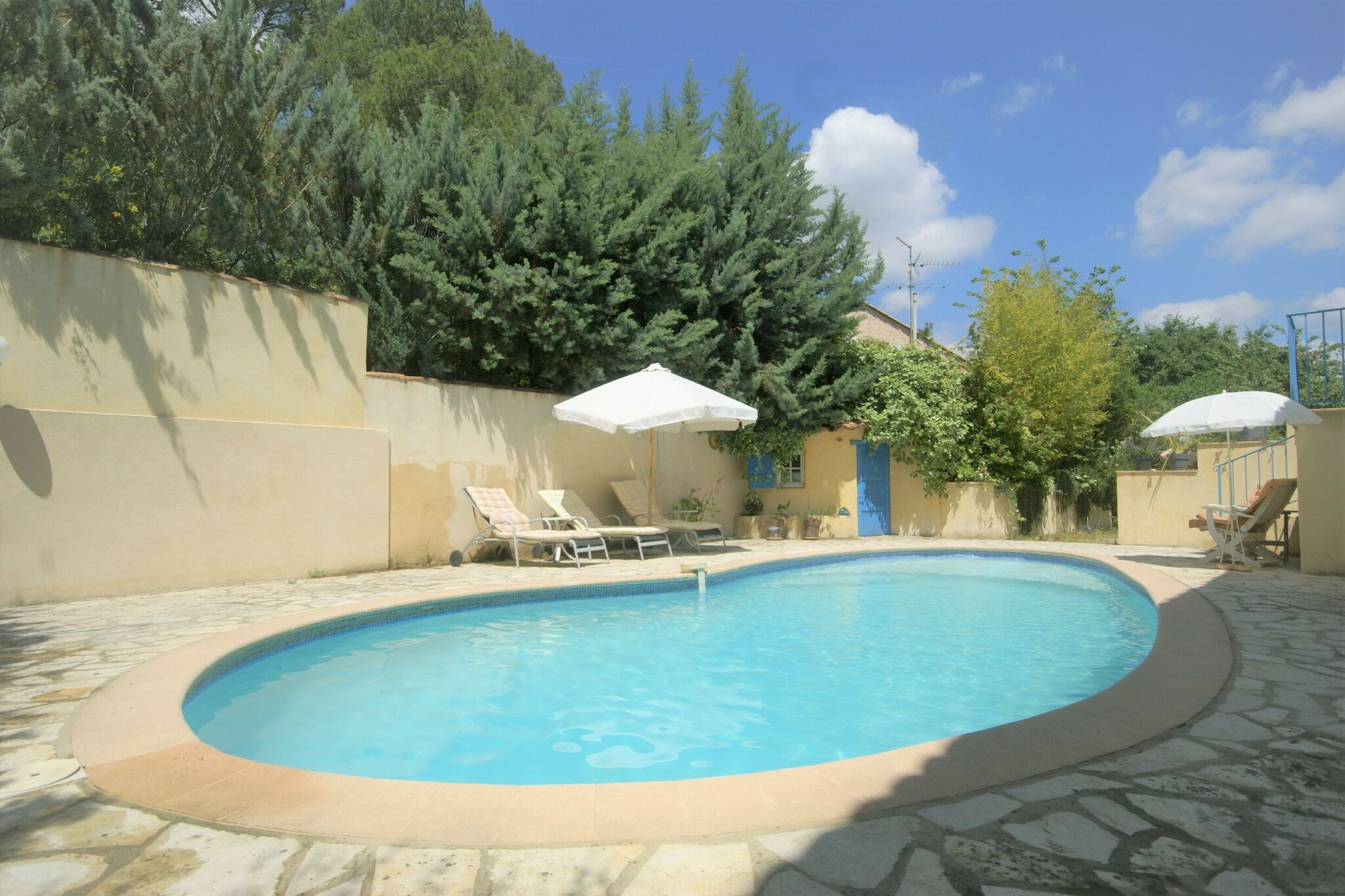 Charming villa in Lorgues with private pool and enclosed garden
