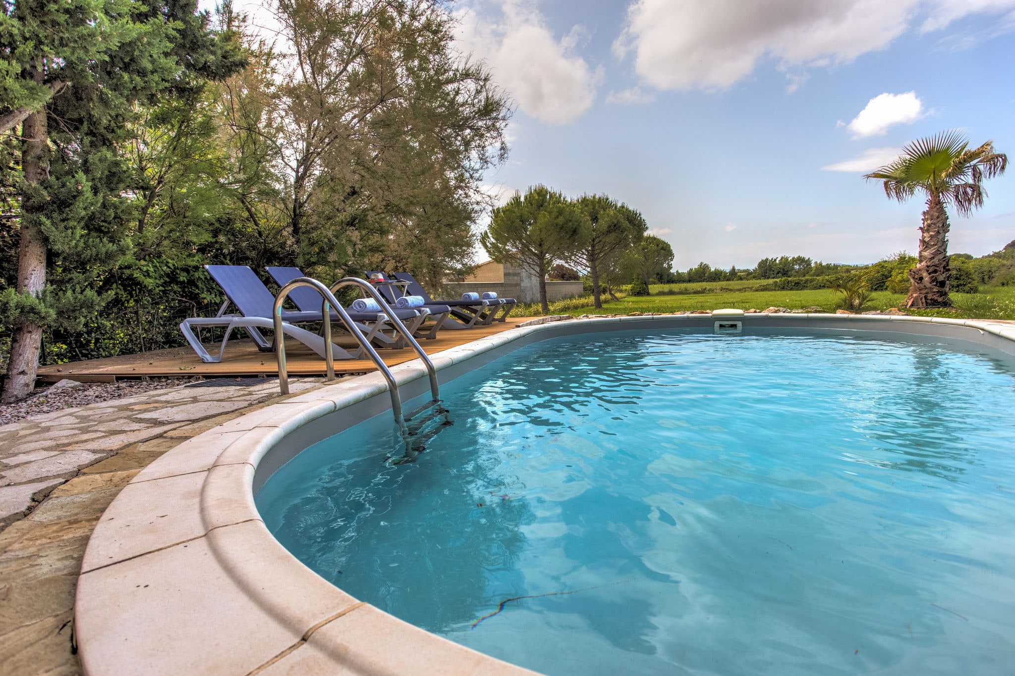 Charmante villa dicht bij Siran met een groot privézwembad