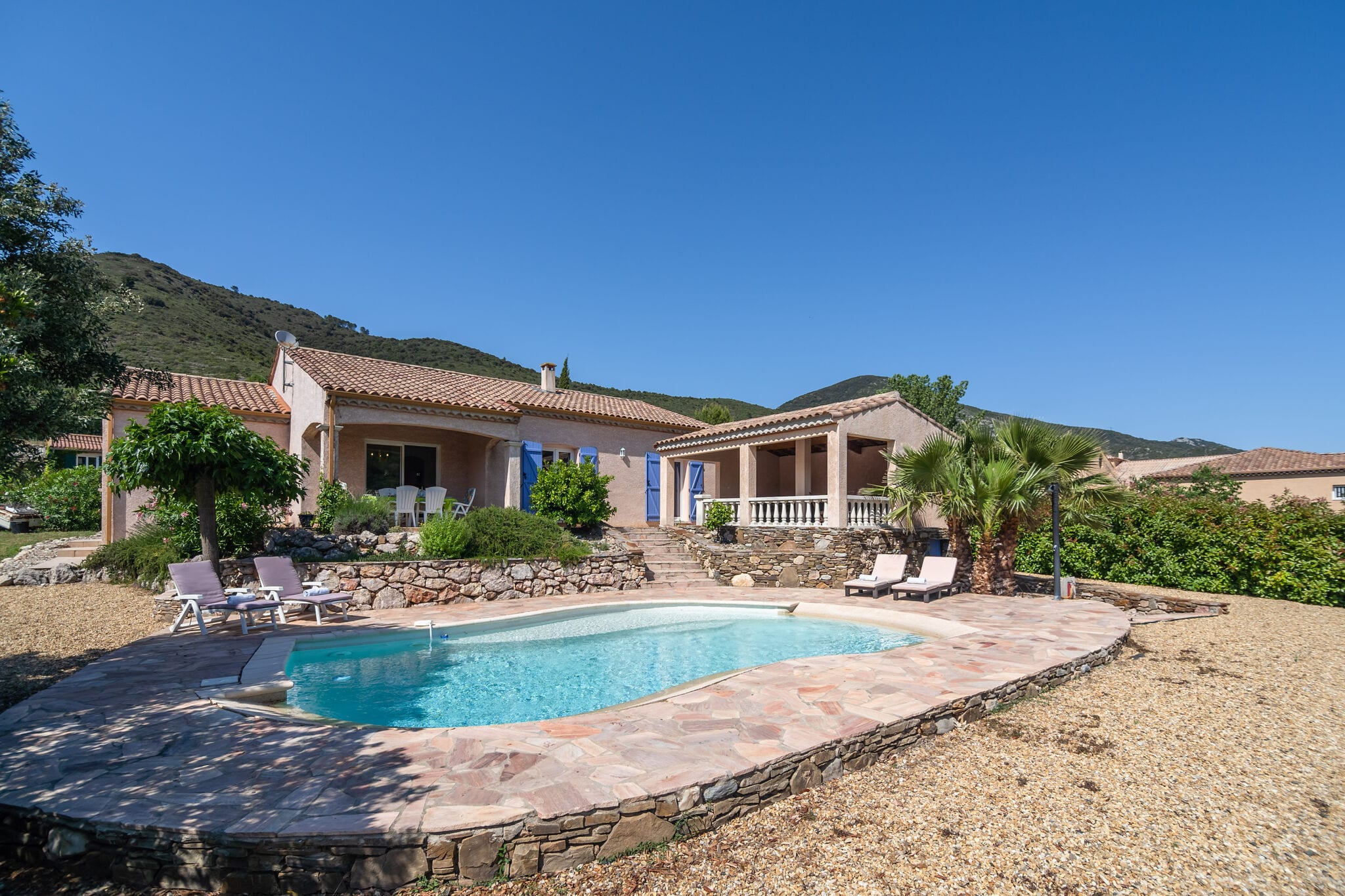 Großzügige Villa mit Swimmingpool in Roquebrun
