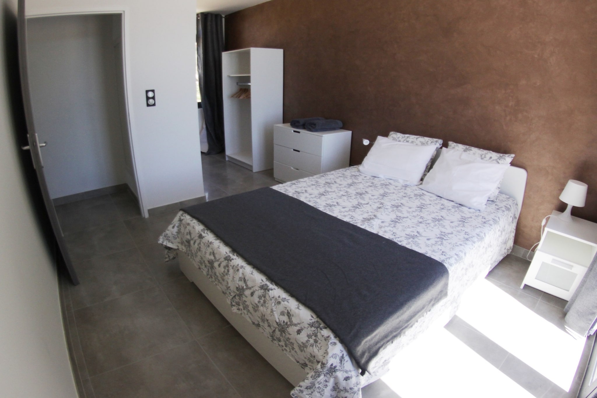 Villa moderne-Bedroom