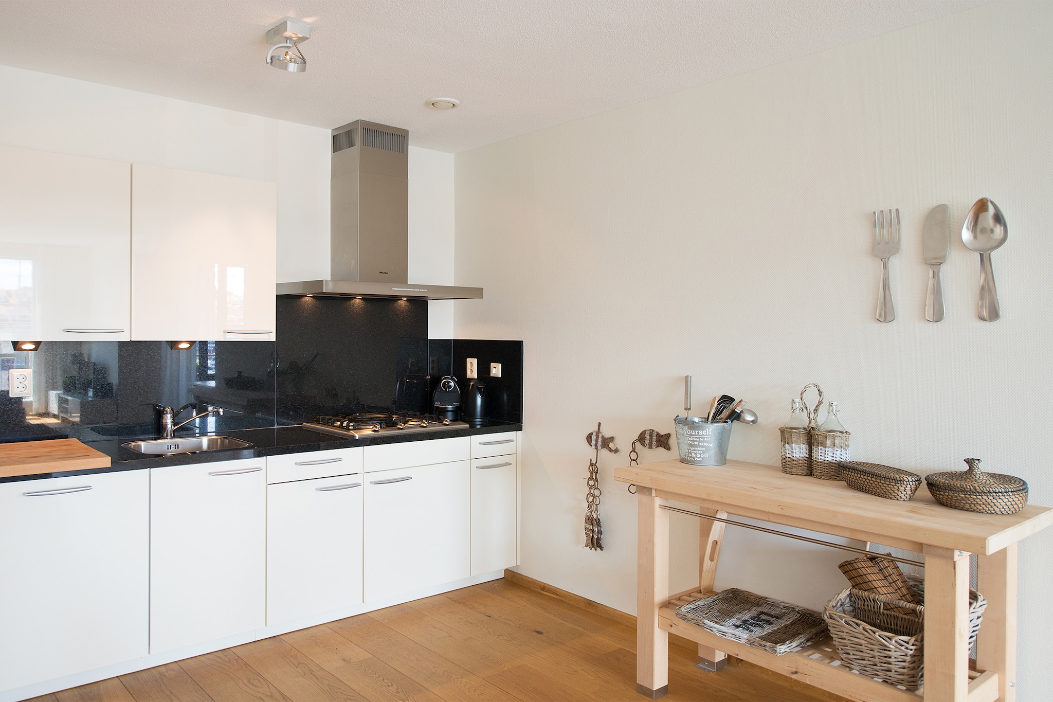 Sunlit Retreat with Balcony