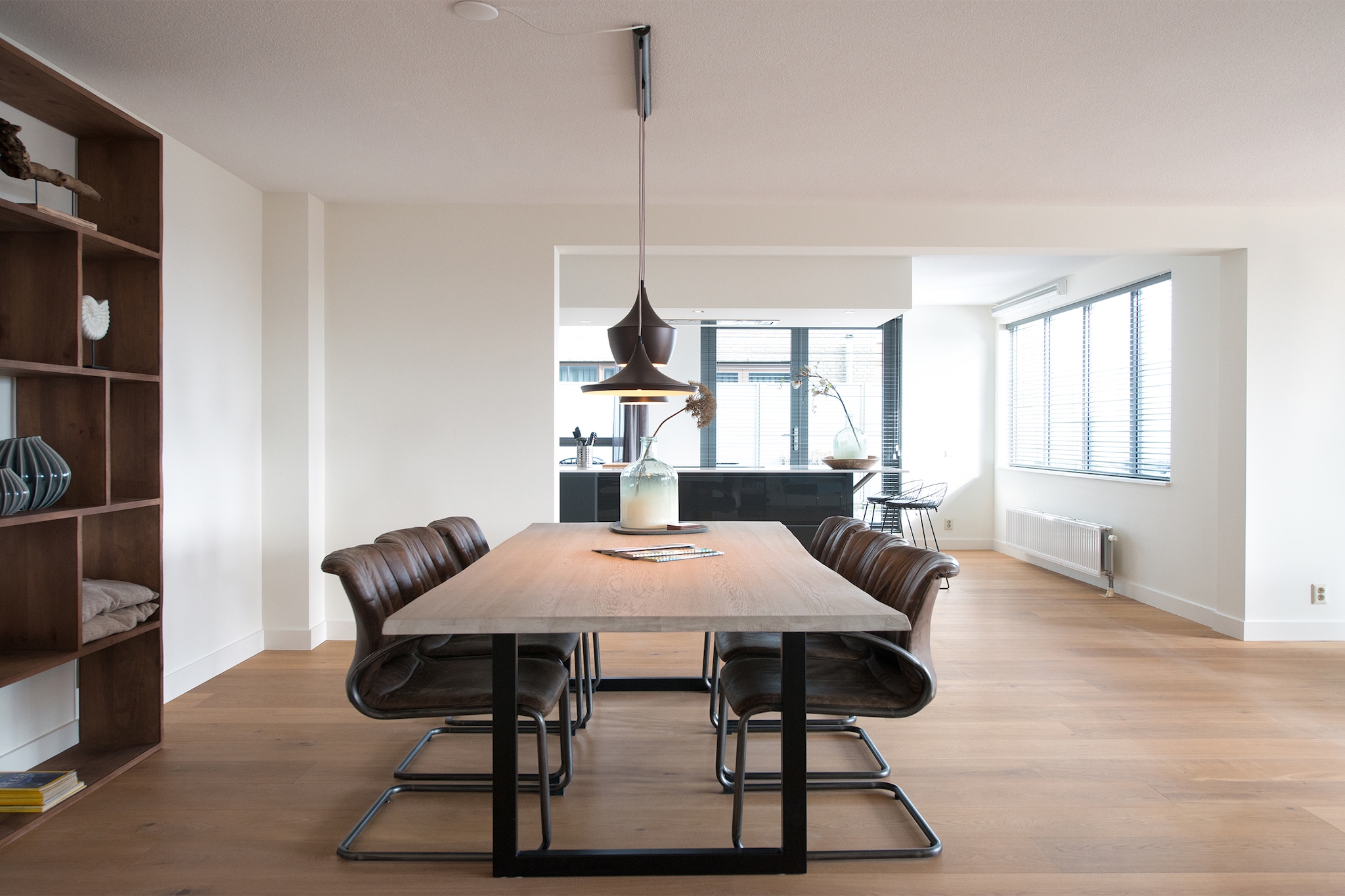 With elegant and sophisticated interiors, this 2-bedroom apartment in Den Haag offers a luxurious holiday. The apartment is ideal for a small family or a group of 5 friends. From the terrace of the apartment, you have a beautiful view of the Scheveningen harbor. 



The apartment is at a short distance from the beautiful wide sandy beaches, the modern seaside resort of Scheveningen, and the cultural center of vibrant The Hague. In 0.1 km, you can enjoy the watersports and try local dishes at one of the restaurants. The seabeach with all the fun is 0.9 km away. Supermarkets to buy groceries and nightlife pubs lie at 1 km.



The apartment is on the 4th floor. In the living room, guests can spend a great time together. The kitchen is well-equipped to prepare meals that suit the taste of the guests. They can even bake pizzas and cakes here. For their daily help, there are a washing machine and a tumble dryer. Under the complex, there is a secure parking space.