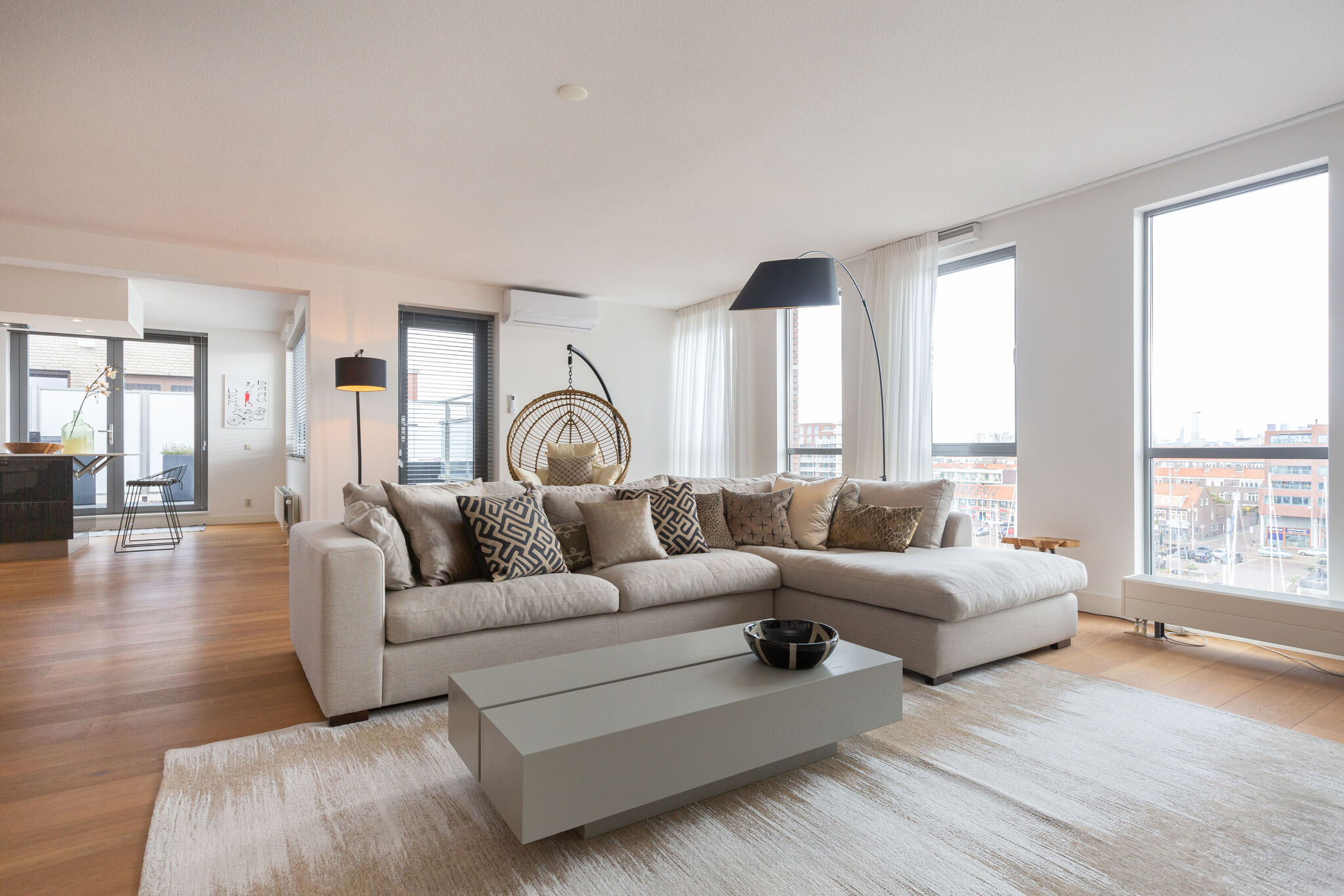 Luxury penthouse in Scheveningen with roof terrace and beautiful view