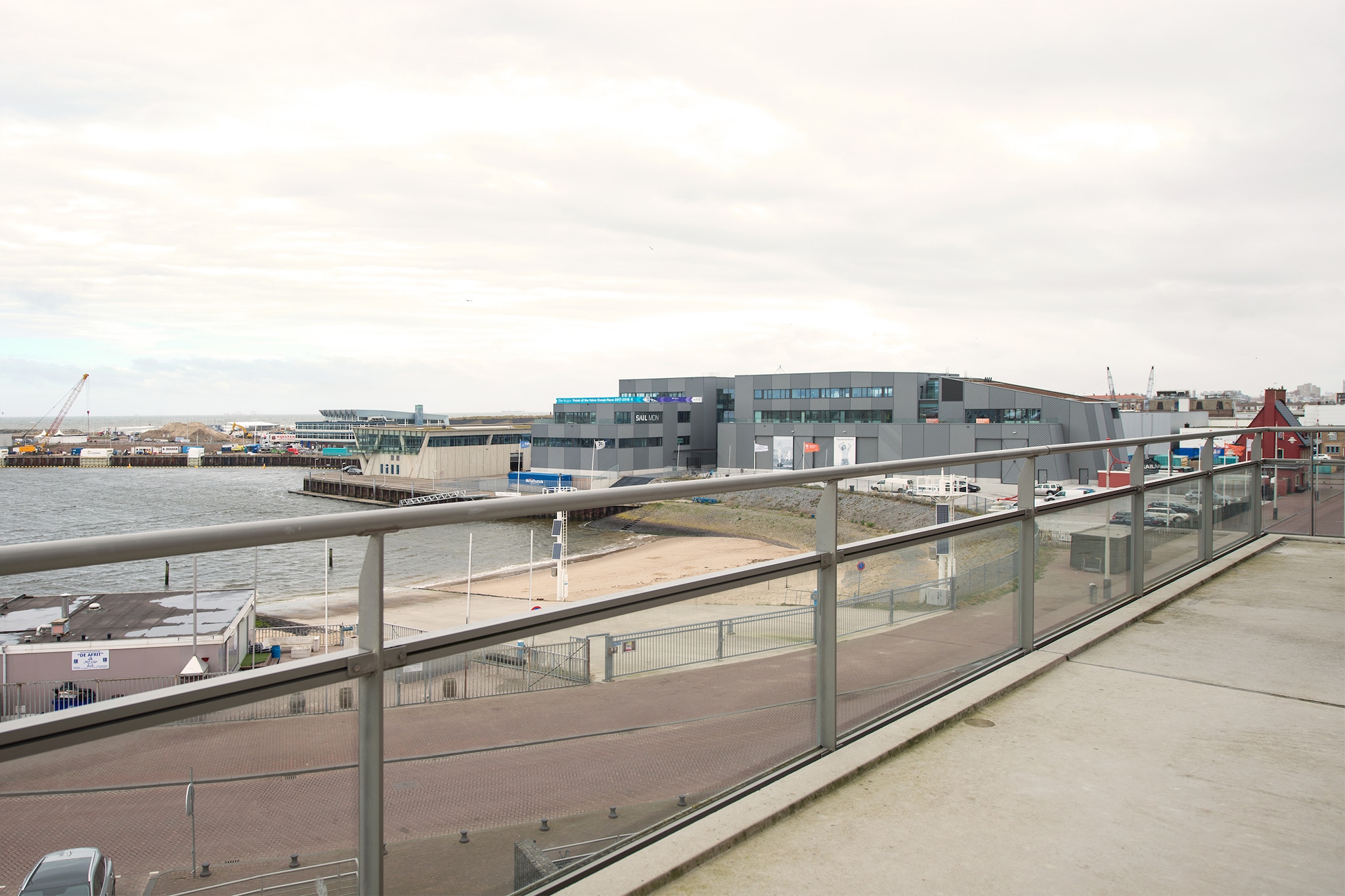 Scheveningen Harbour 66-Uitzicht zomer