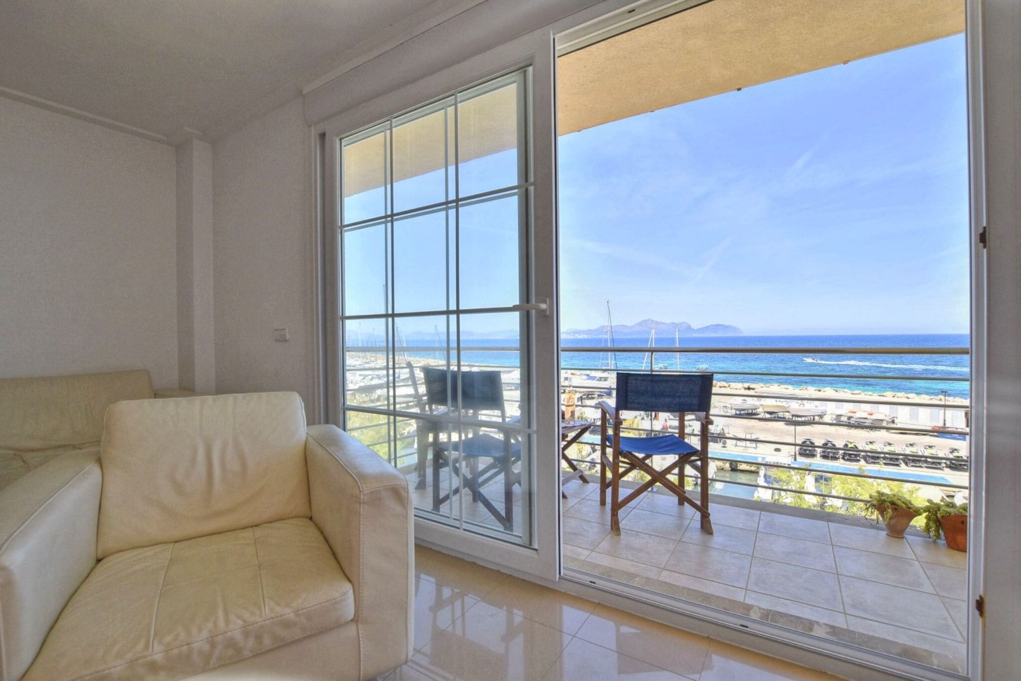 Appartement moderne à Can Picafort, belle vue à 50 m de la plage