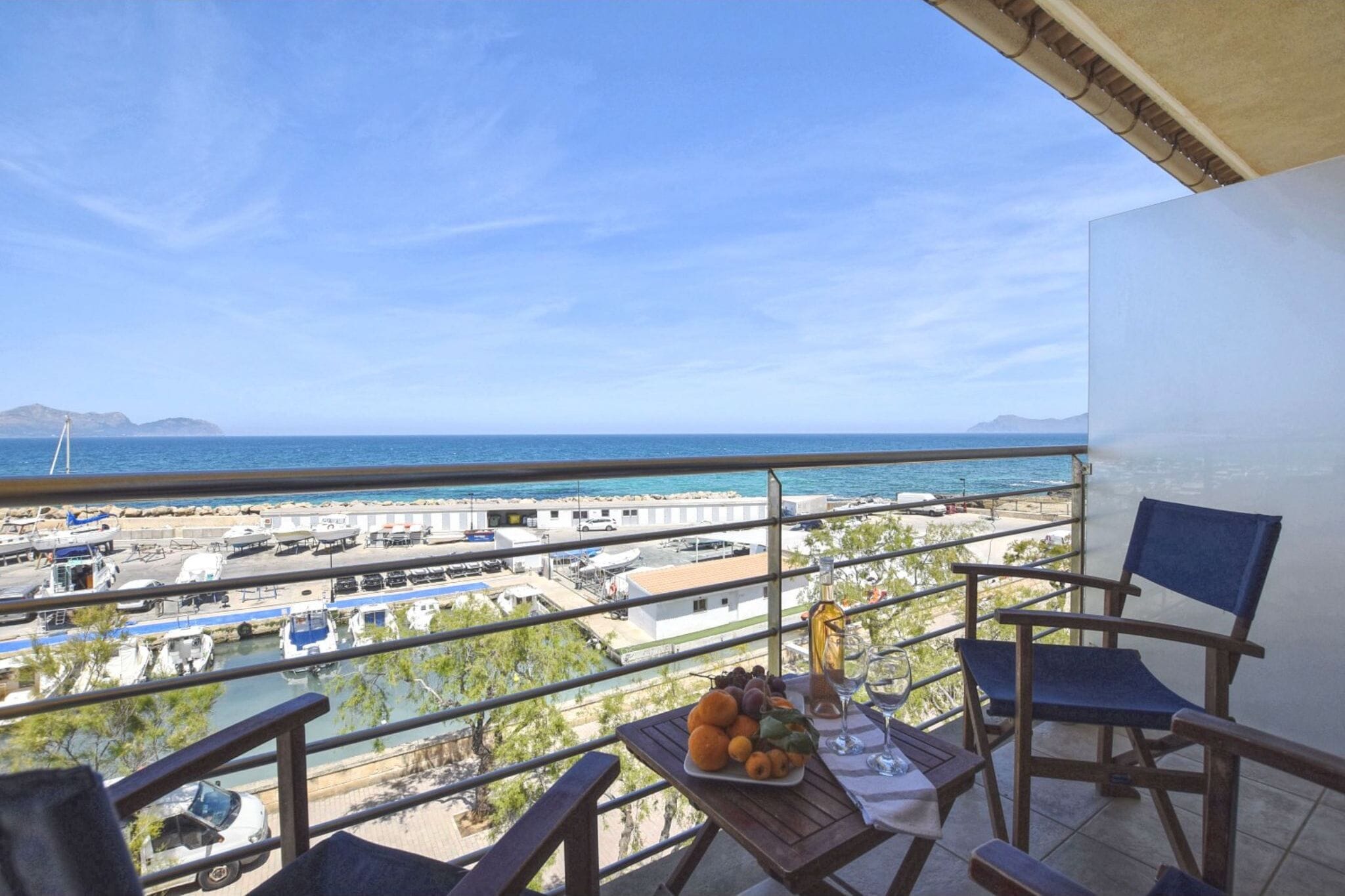 Modern apartment in Can Picafort nice view of the harbor, 50 m from the beach