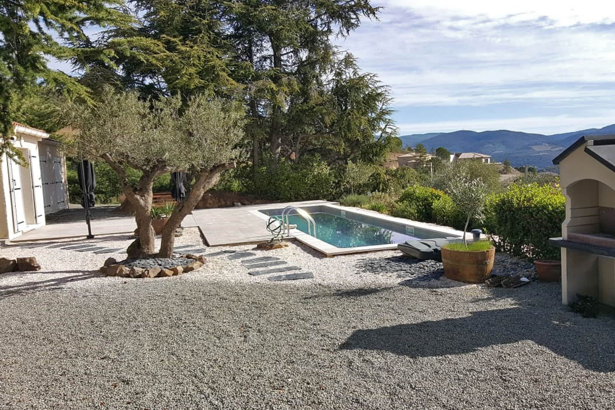 Villa de charme à Berlou avec piscine privée