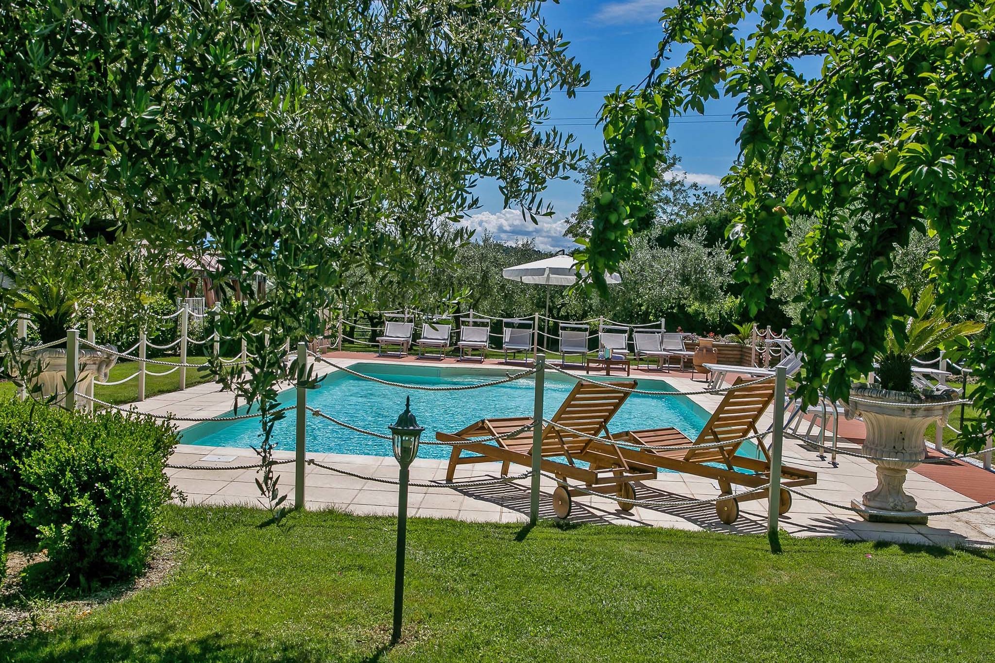 Romantisch ingerichte villa met privézwembad, 4 km van zee en badplaats Fano