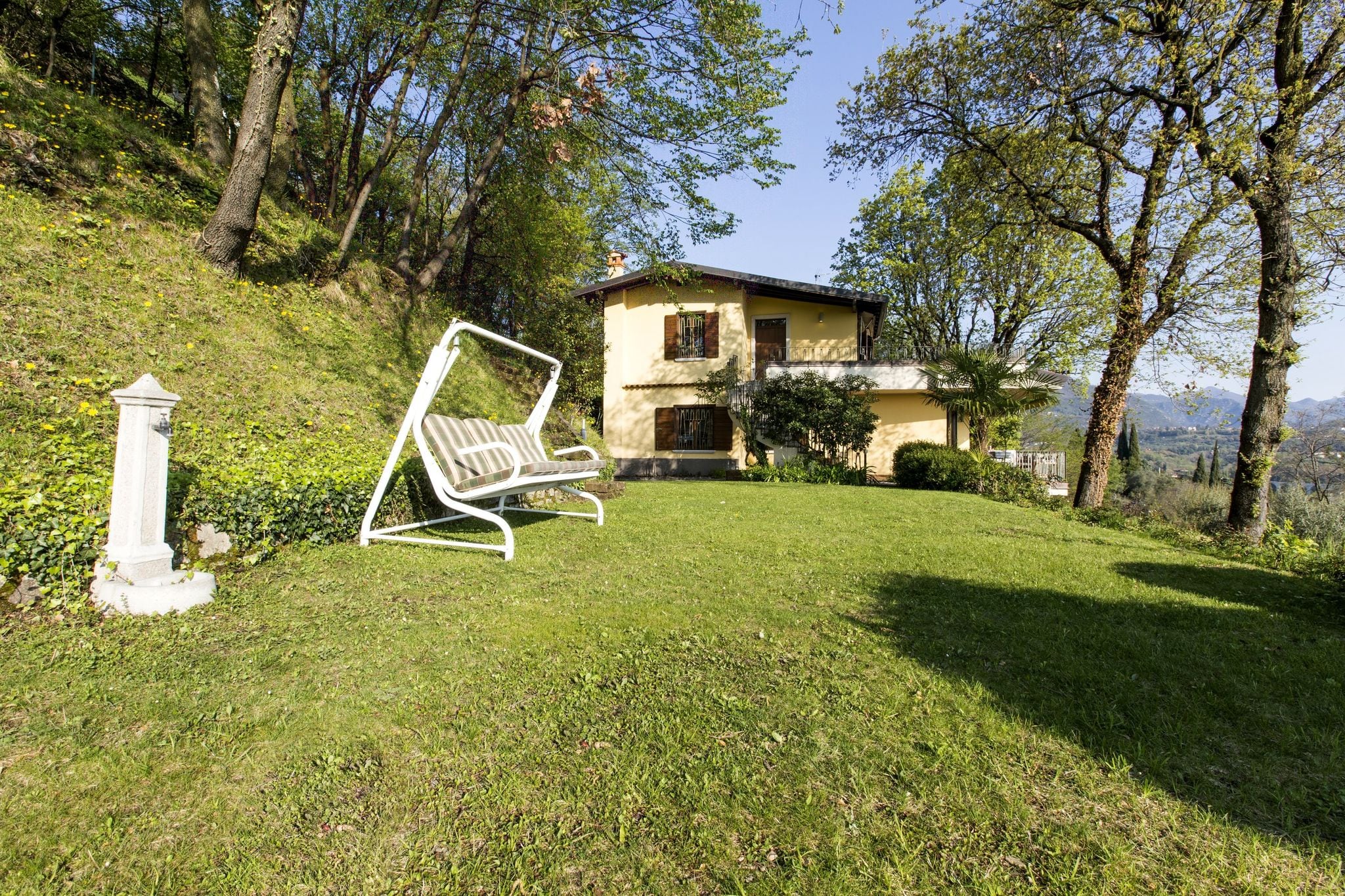 Upscale Villa in Salò Lombardy with swimming pool