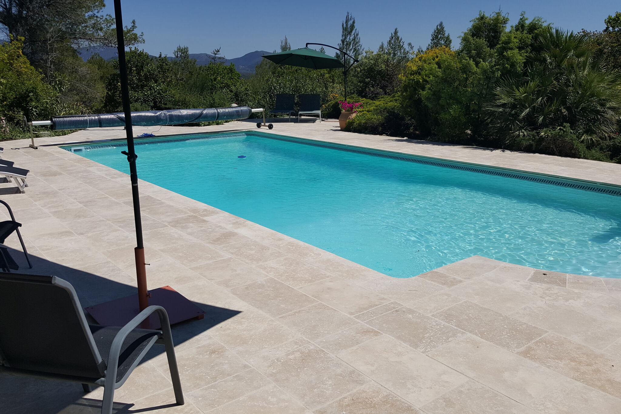 Villa spacieuse avec piscine privée à Prades-sur-Vernazobre