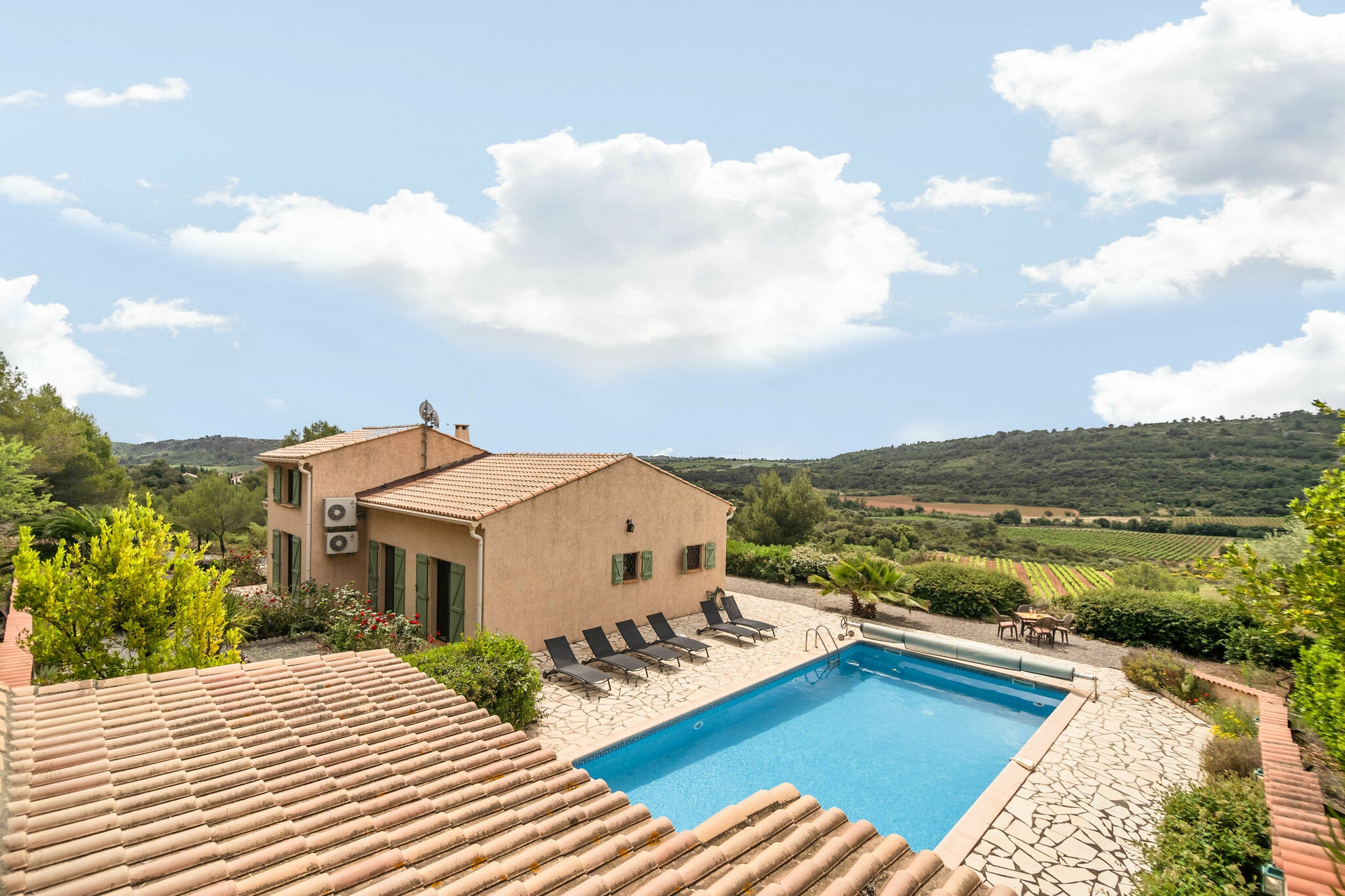 Appealing Villa  in Cébazan  with Private Swimming Pool