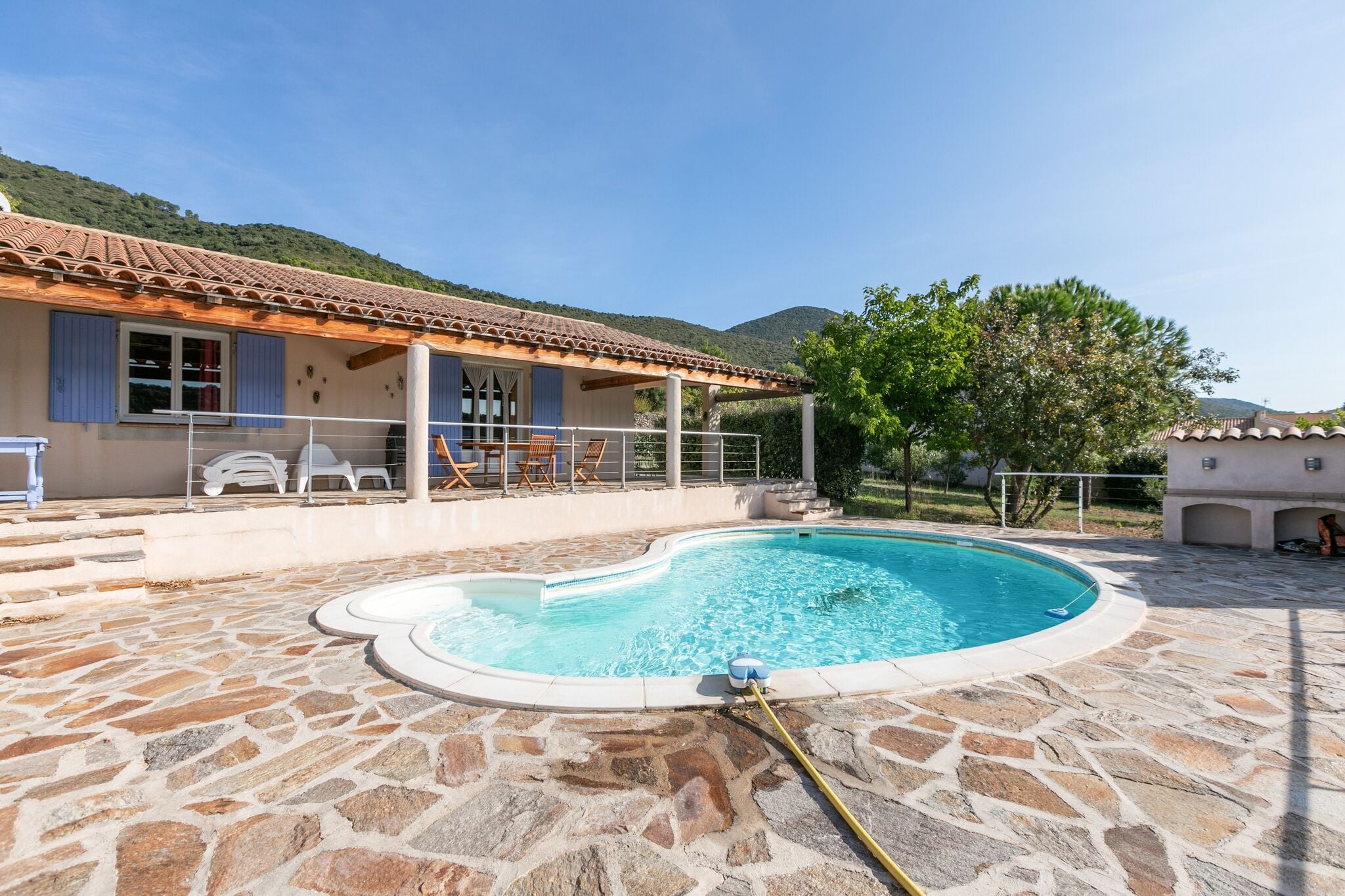 Gemütliche Villa in Roquebrun mit eigenem Pool