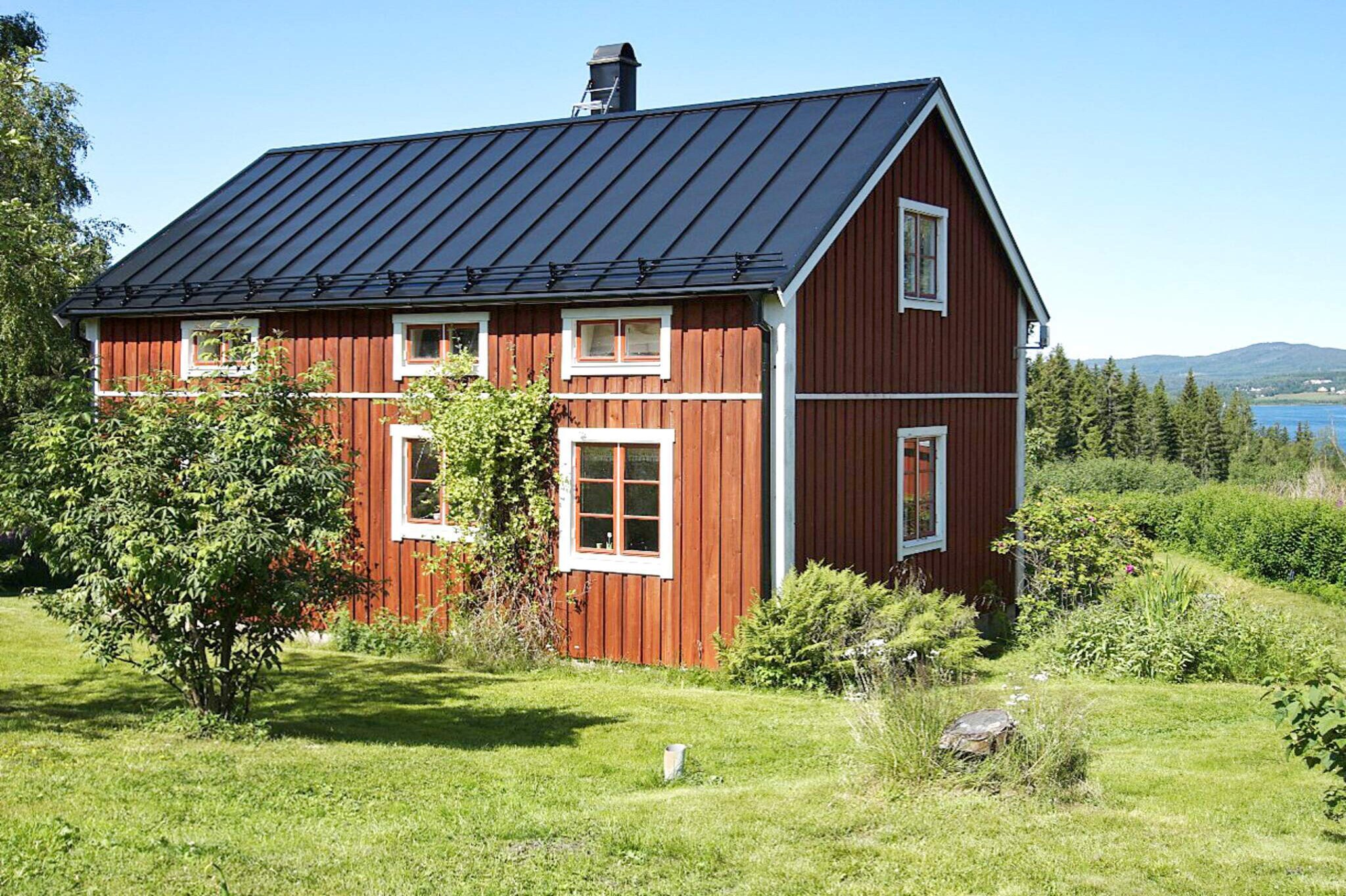 Welcome to this well maintained two-story house in Nordingrå in the heart of the High Coast UNESCO World Heritage site. Surrounded by greenery this house offers an enchanting view over the Bothnian Sea. The ground floor has an open plan kitchen and living room. Here you can relax in front of a warming fire in the tiled stove or enjoy yourselves cooking together. The kitchen has a dishwasher. One bedroom with a single bed and a bathroom with shower and washing machine. The second floor has two bedrooms under the sloped ceiling, one with a double bed and one with two single beds. The plot is shared with the owner. The area has a lot to experience, not the least the unique world heritage environment of the High Coast. Why go hiking in Skuleskogen national park? If you are looking for a bath the shores of the Bothnian are not far away, and there are many lakes in the surrounding area as well. In the autumn there are plenty of wild berries and mushrooms to pick, and if you are lucky you might see wild animals. Come and experience the Swedish nature at its most beautiful!