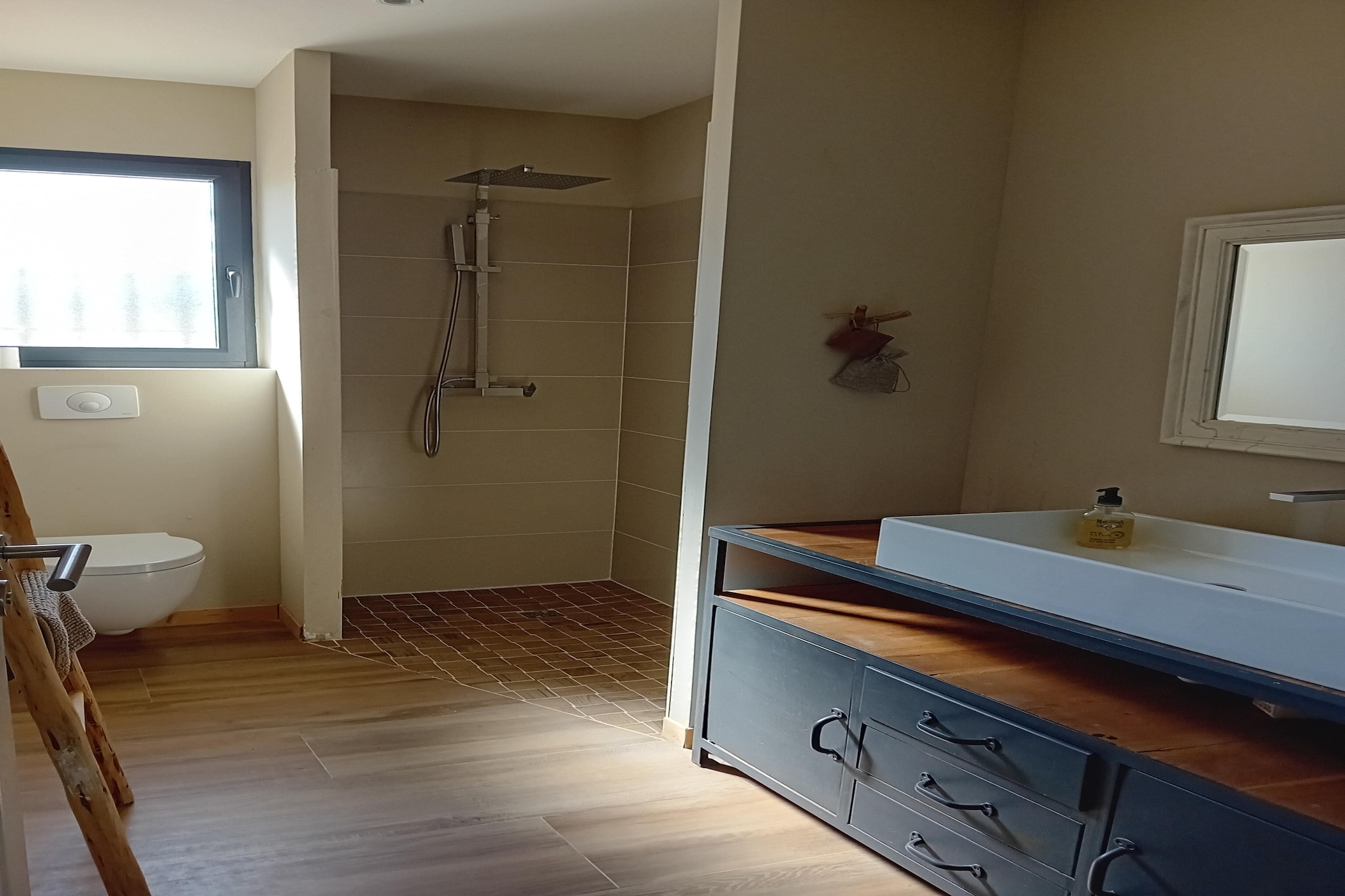 L'Arinier-Badkamer