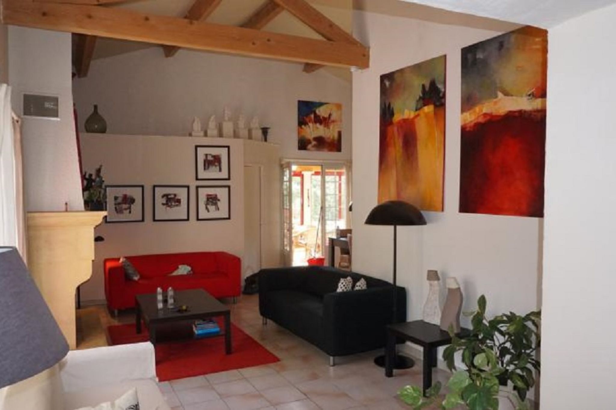 Cosy Holiday Home in Pierrerue for family with Private Swimming Pool