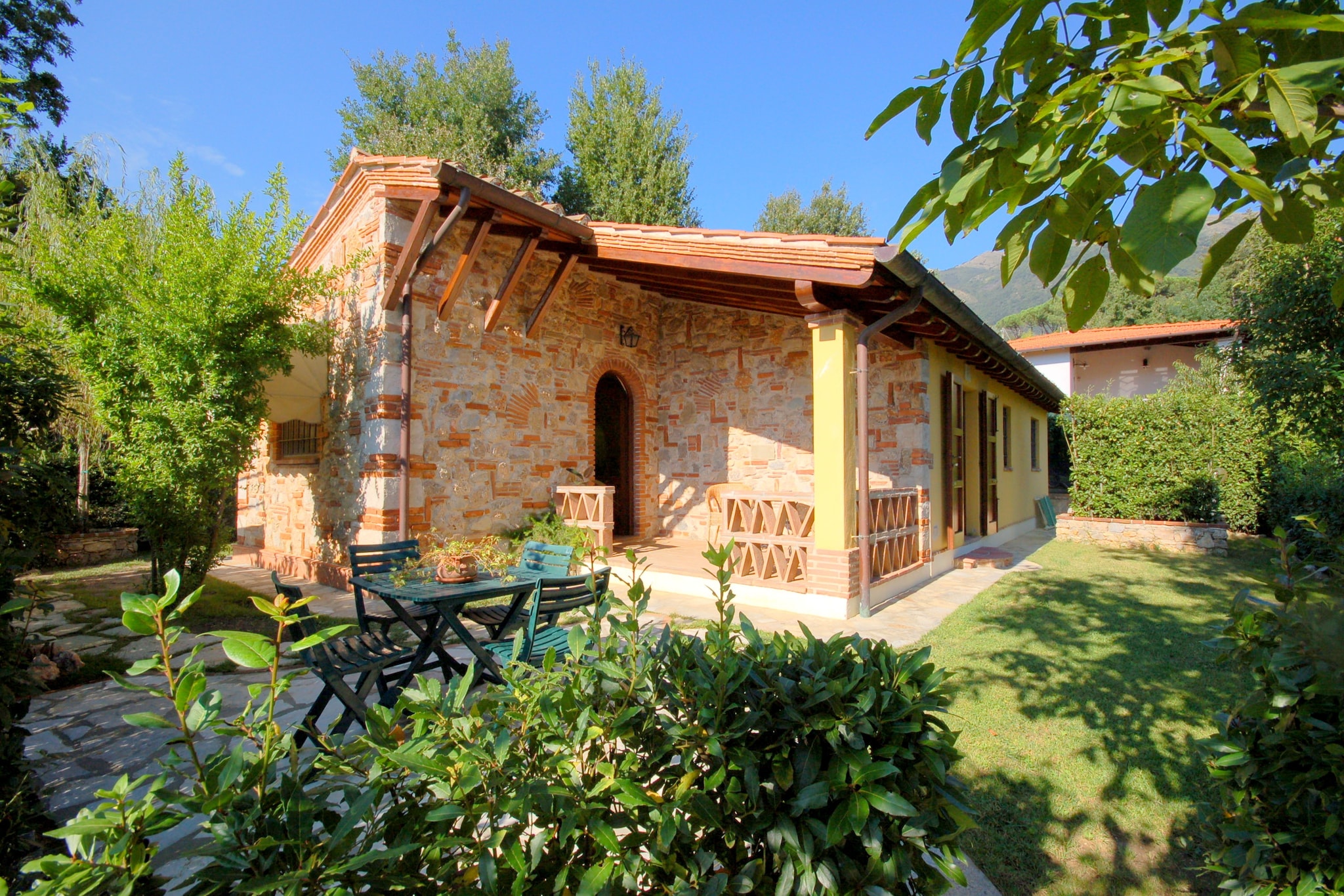 Exterior Summer
