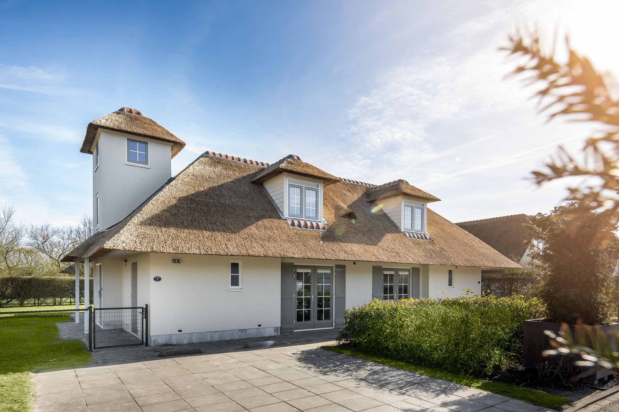 Gerestylde ruime villa met een ligbad in Domburg