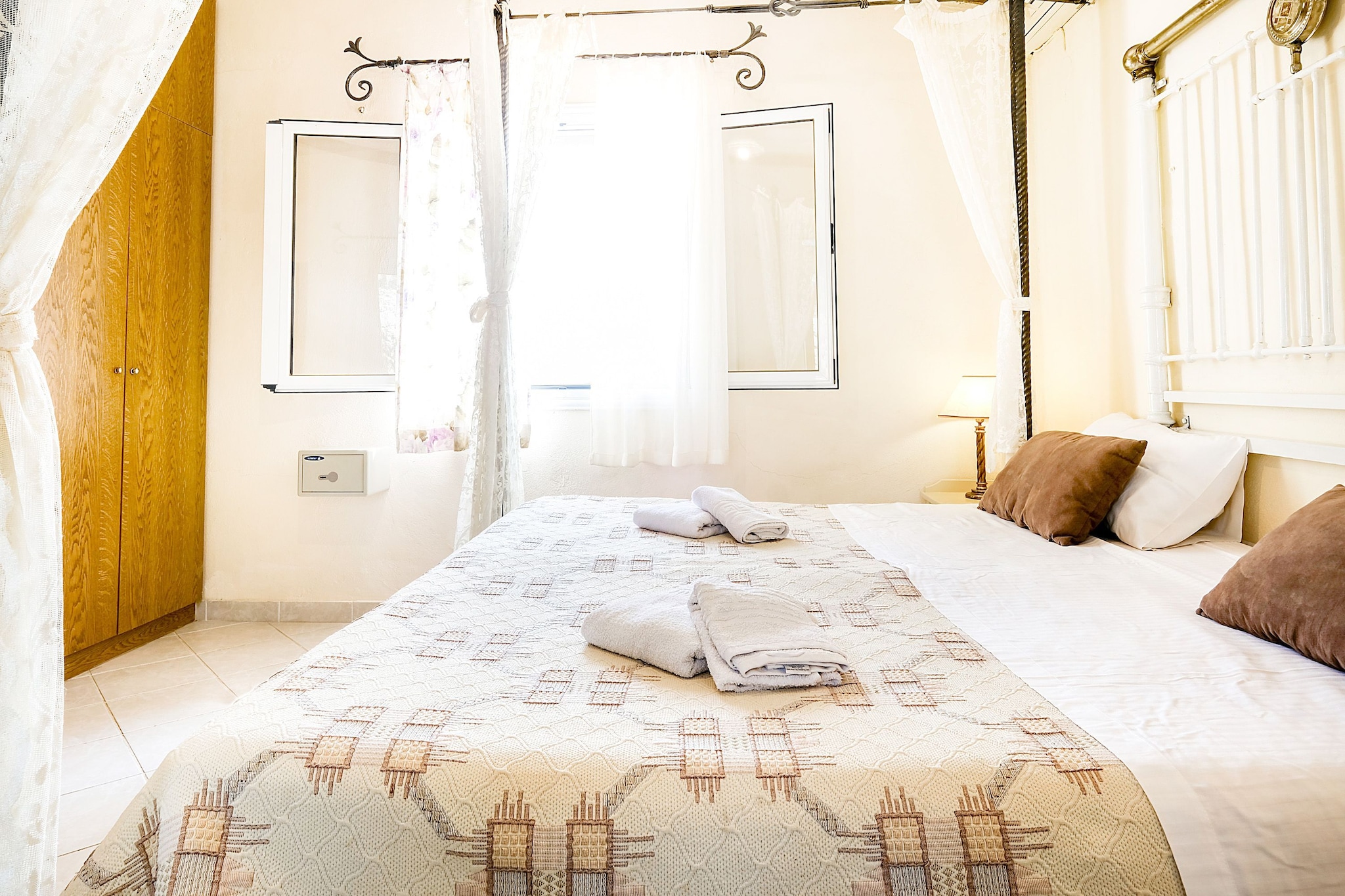 Bed Room
